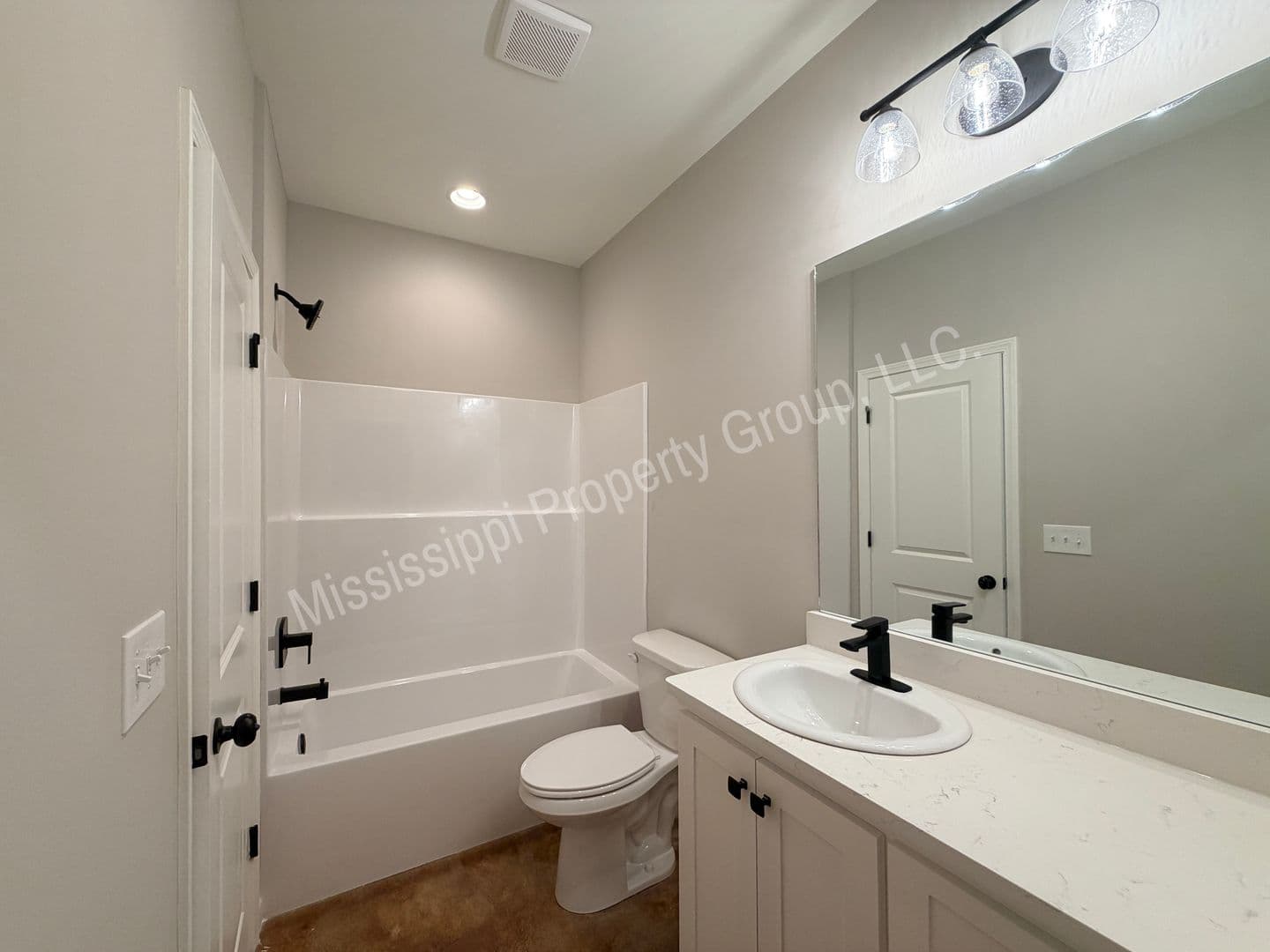 Oxford Townhome: 4851 S. Lamar Blvd