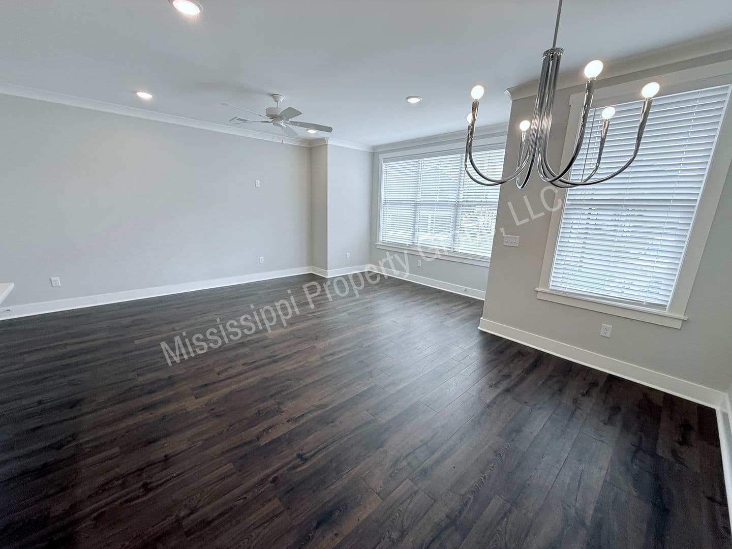 Oxford Townhome: 1817 Reserve Loop