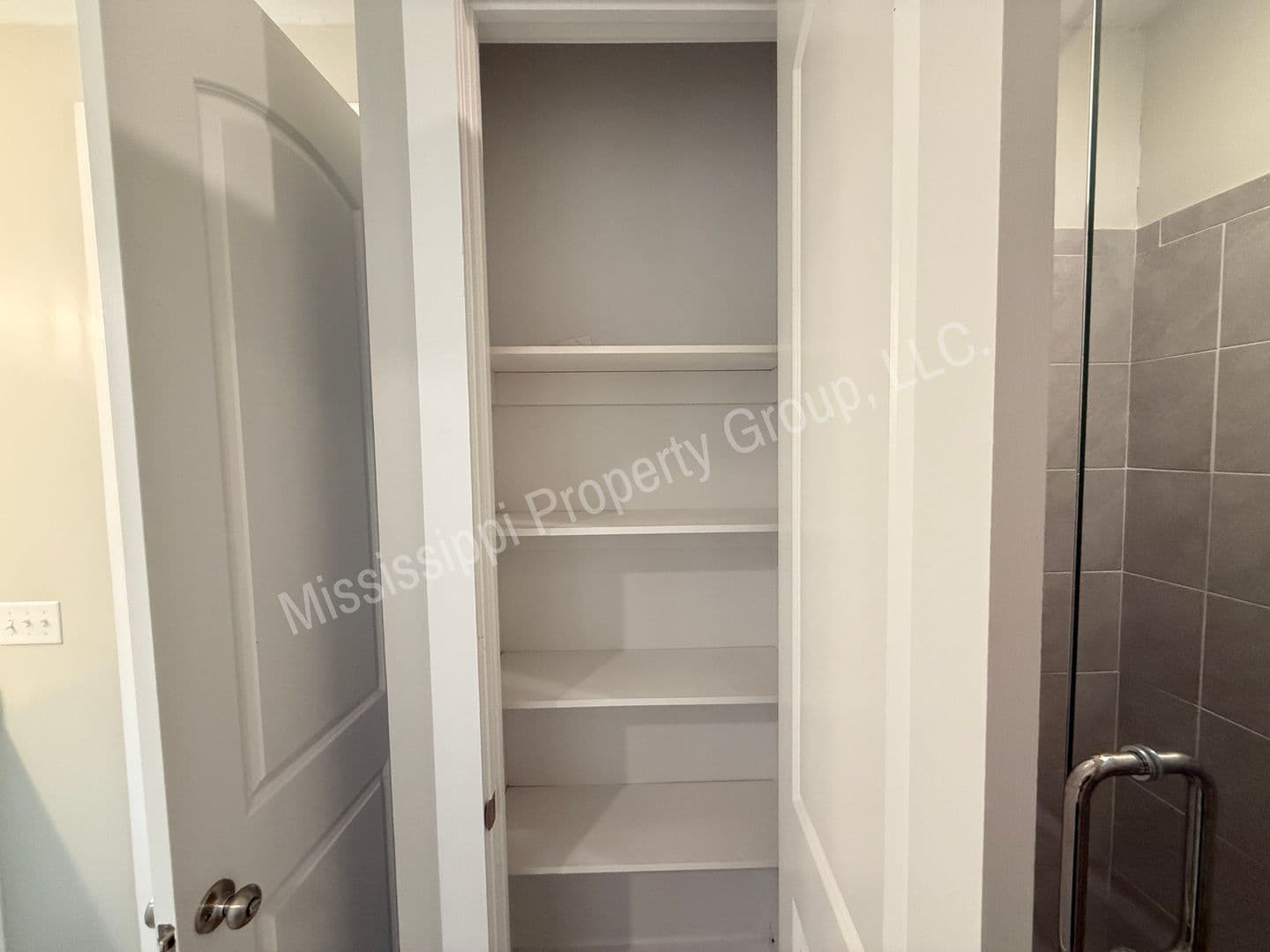 Oxford Townhome: 323 Stillwater Lane