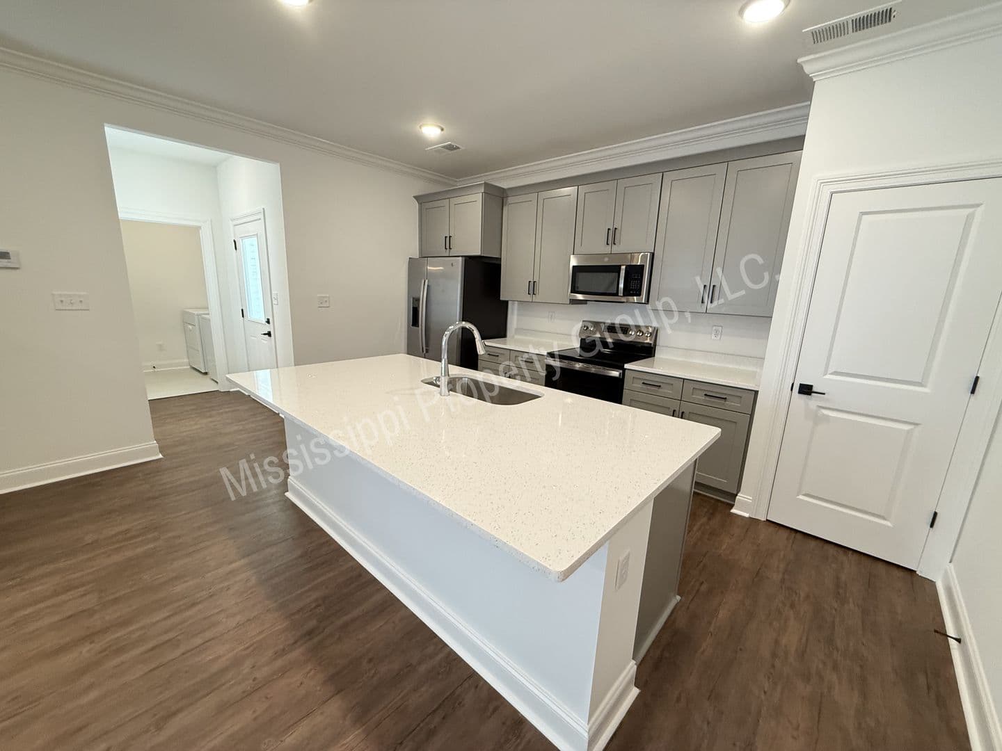 Oxford Townhome: 720 Southview Drive