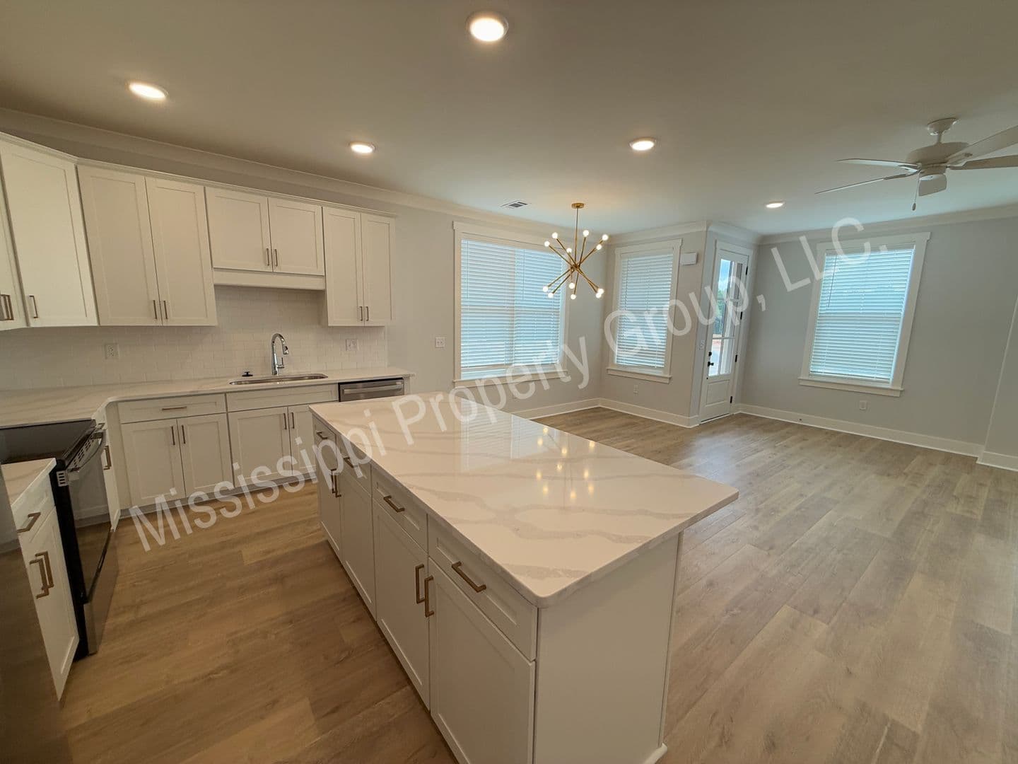 Oxford Townhome: 688 Miramar Lane