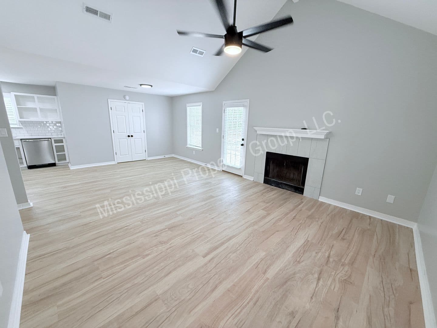 Oxford Townhome: 110 CR 102