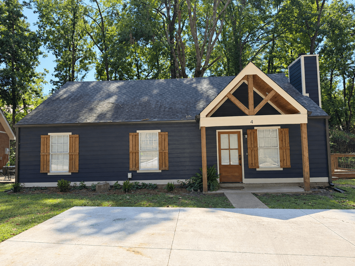 Oxford Townhome: 110 CR 102