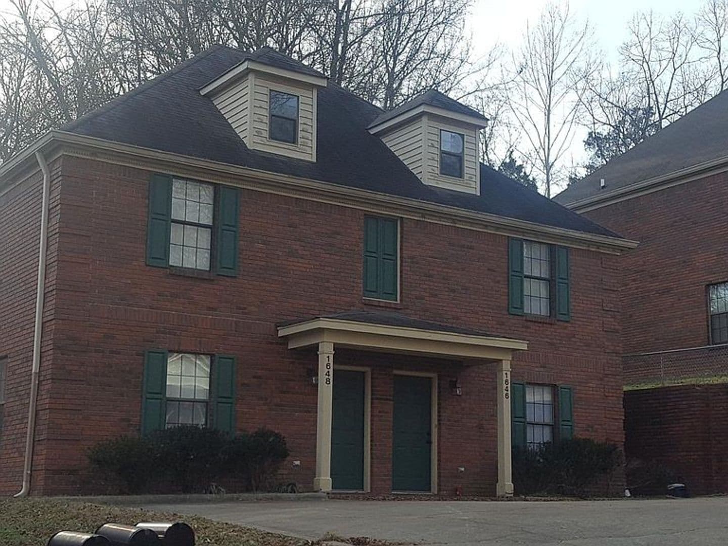 Oxford House: 1646 Garfield Avenue