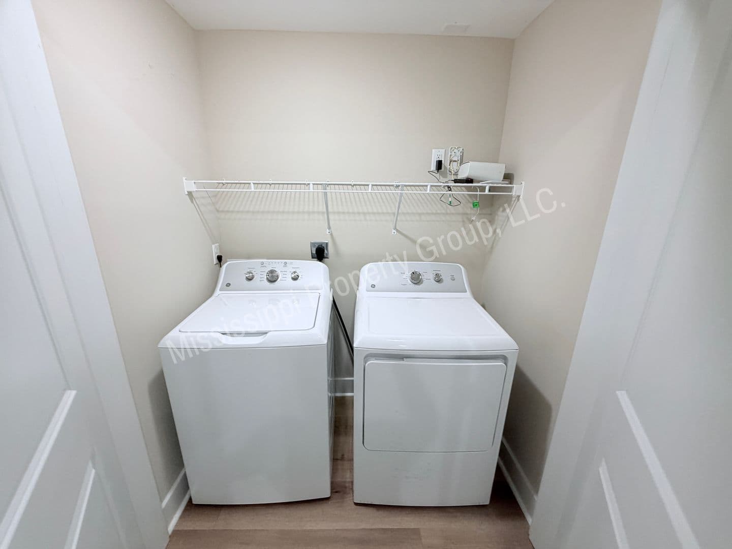 Oxford Apartment: 1205 Pleasant Drive