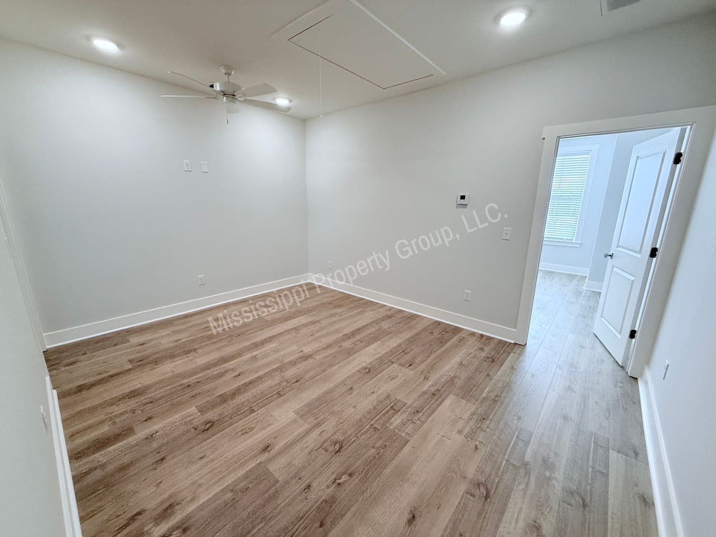 Oxford Townhome: 692 Miramar Lane