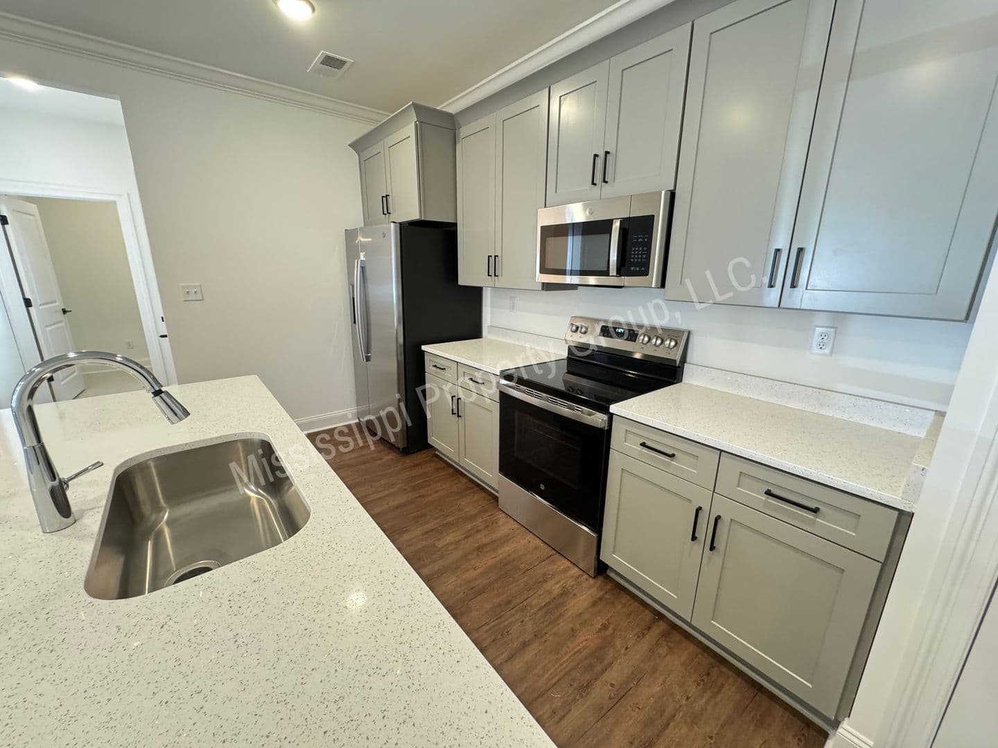 Oxford Townhome: 721 Southview Drive