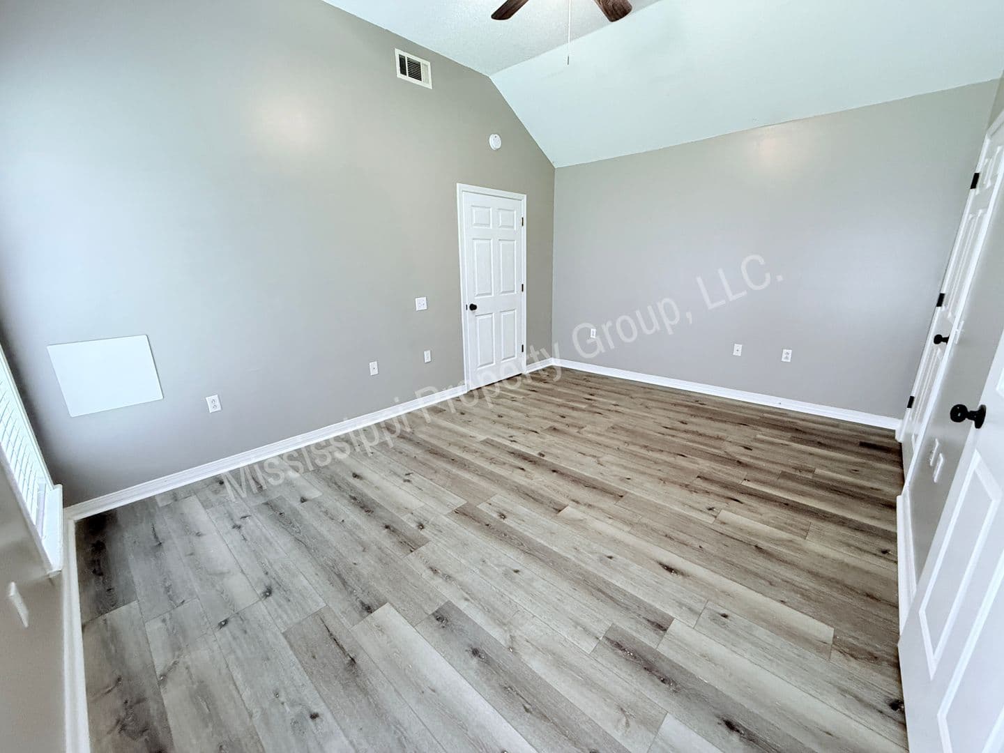 Oxford House: 2112 Harris Drive