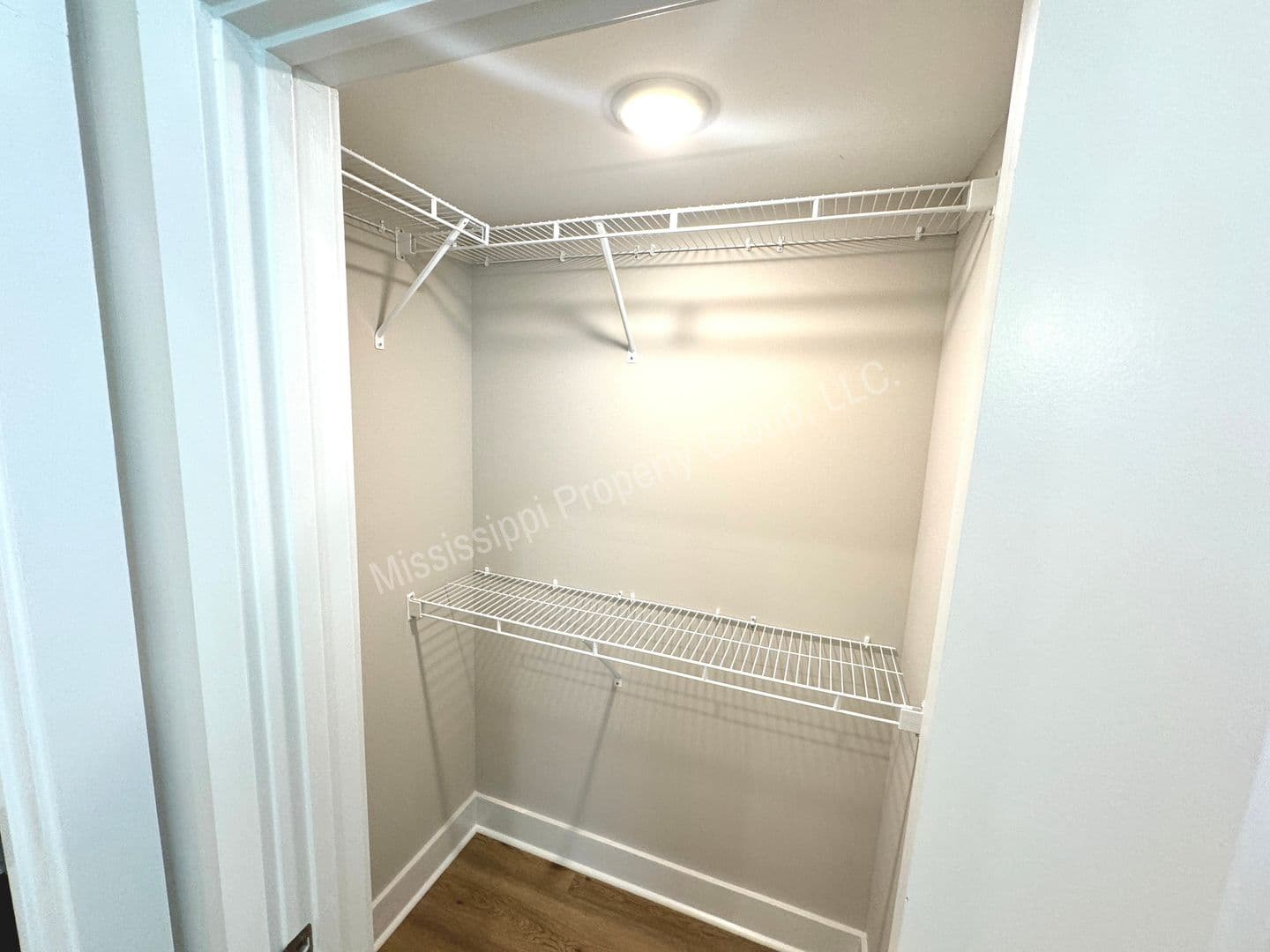 Oxford Apartment: 1207 Pleasant Drive