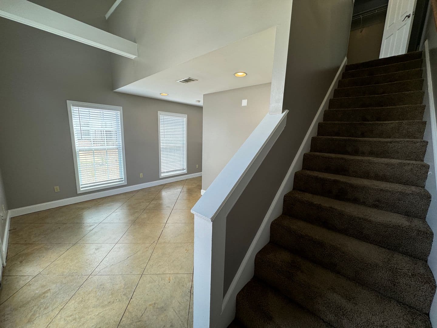 Oxford Townhome: 1 Mondrian Place