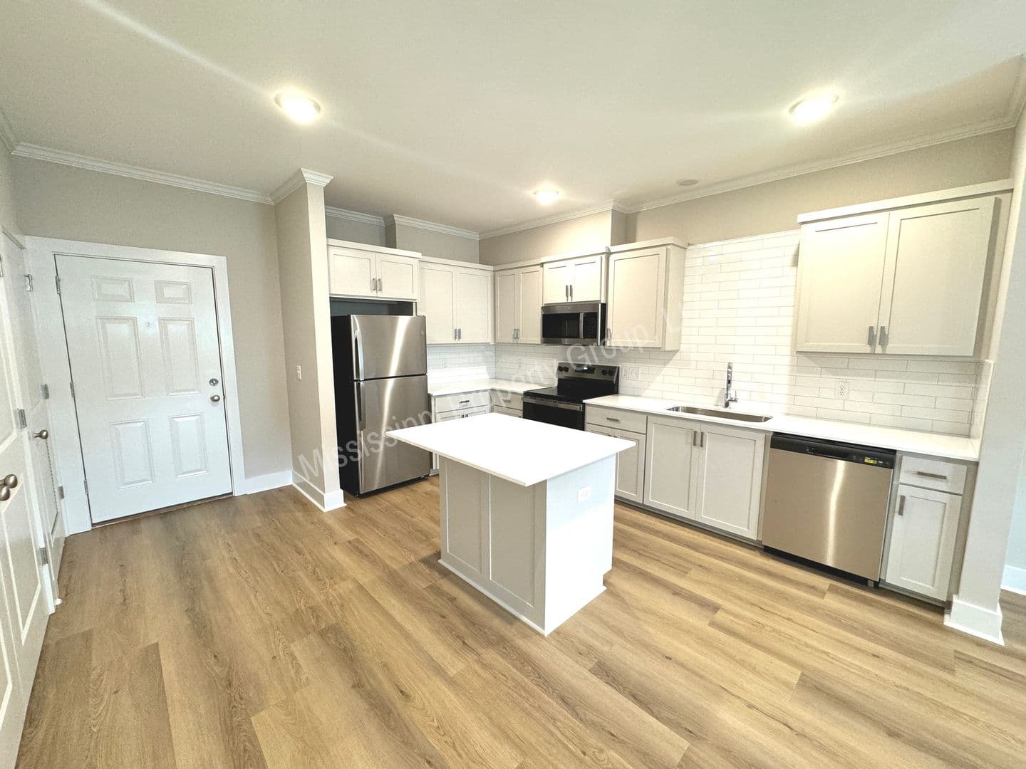 Oxford Apartment: 1207 Pleasant Drive