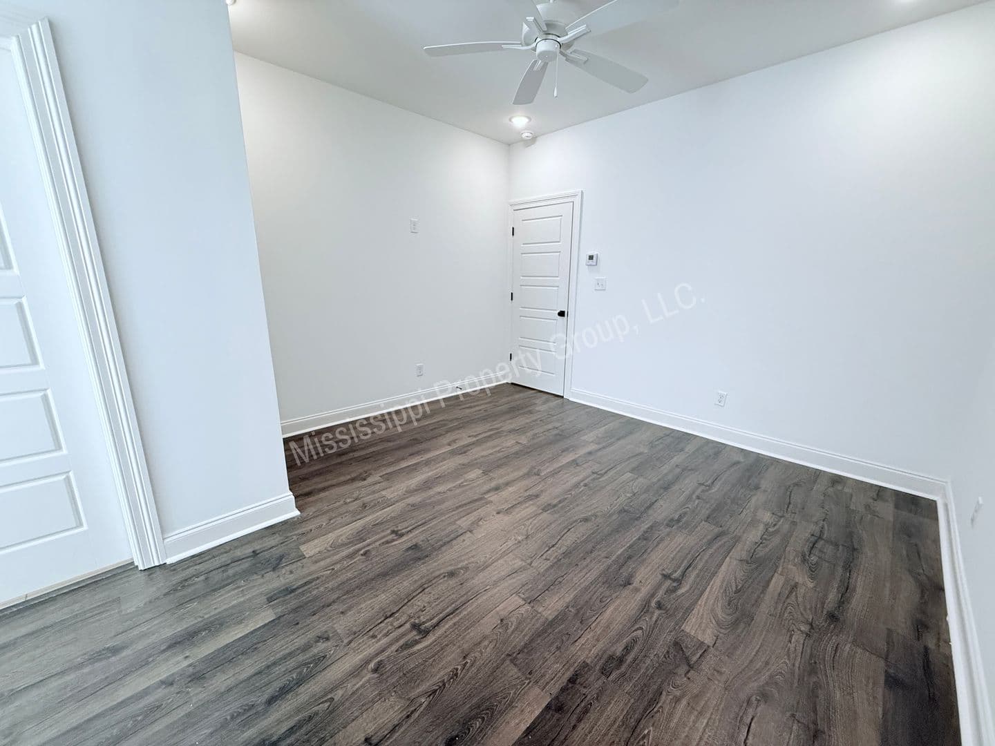 Oxford House: 526 Meadow Crest Circle