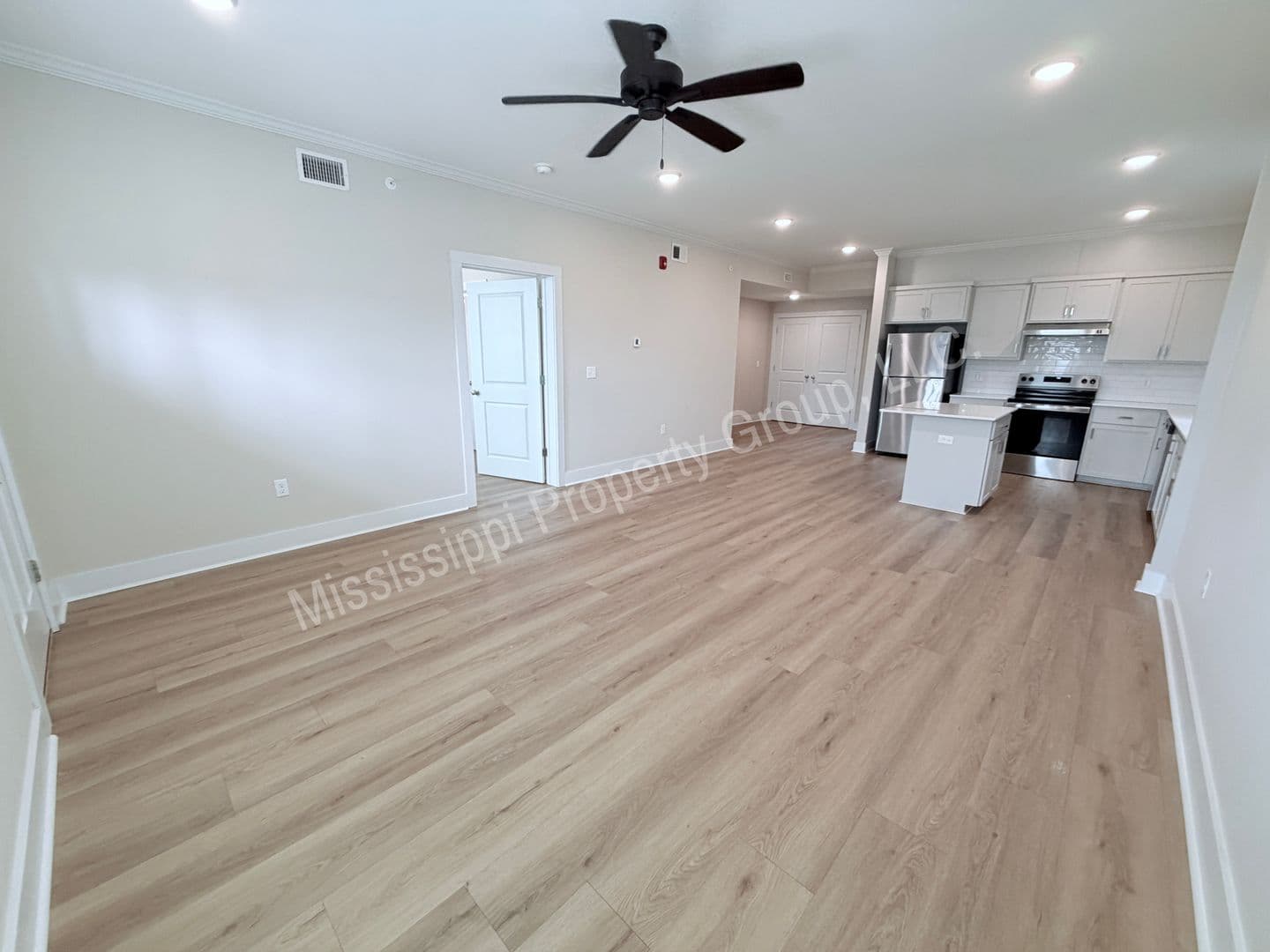 Oxford Apartment: 1205 Pleasant Drive