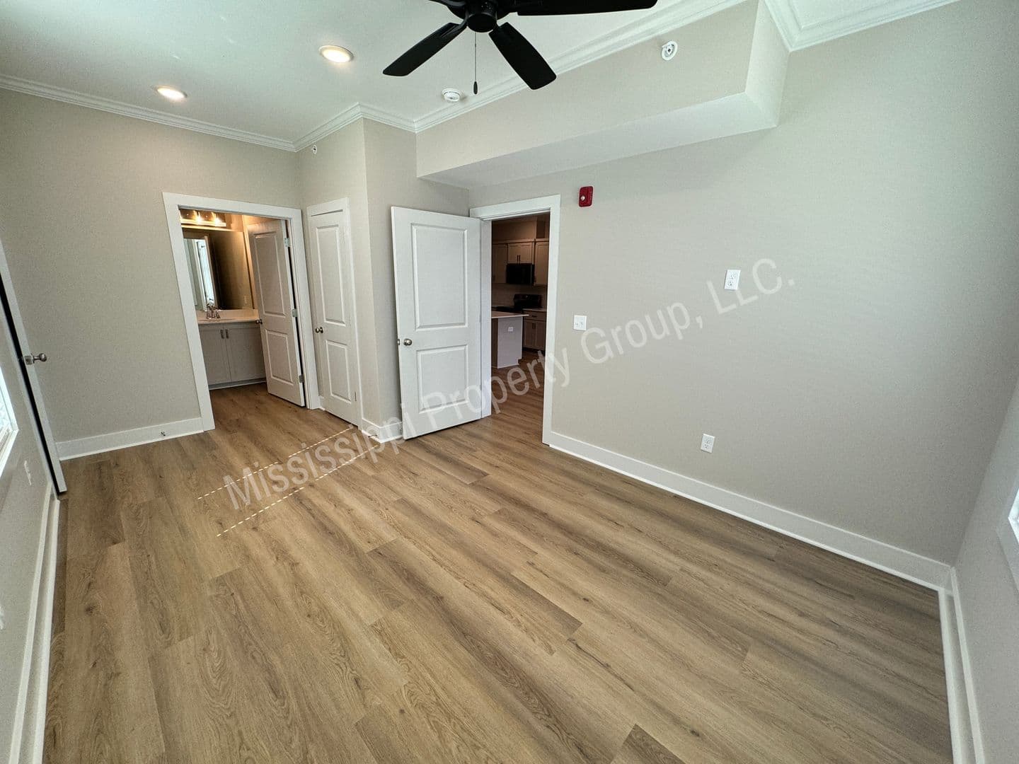 Oxford Apartment: 1207 Pleasant Drive