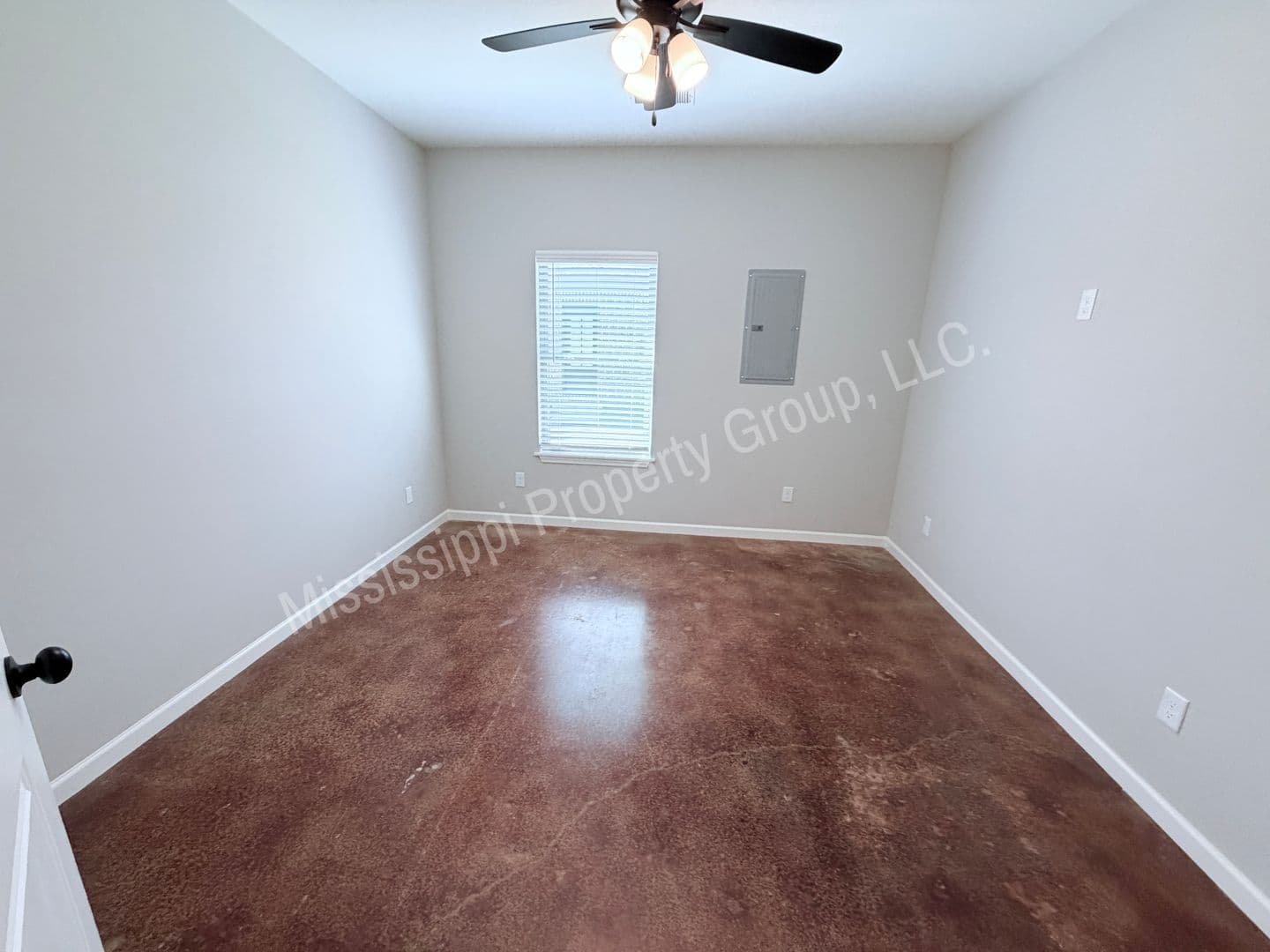 Oxford Townhome: 4851 S. Lamar Blvd