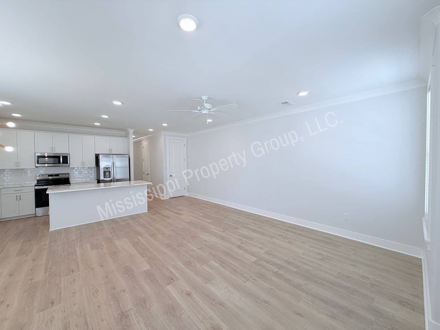Oxford Townhome: 1616 Amalfi Drive