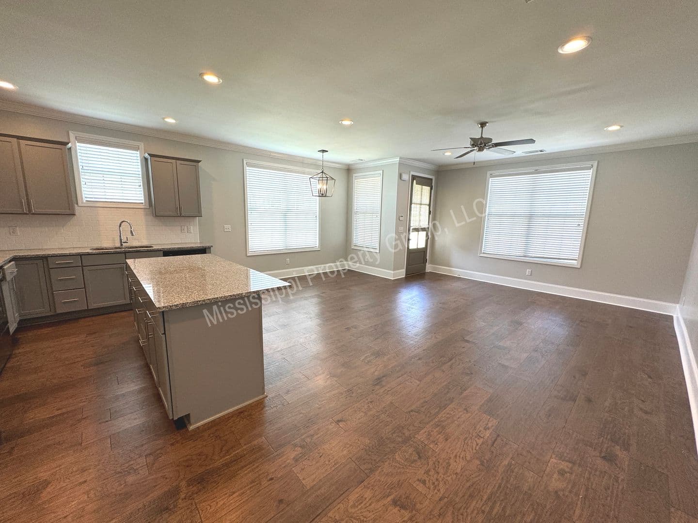 Oxford Townhome: 102 Farm View Drive, Unit 501