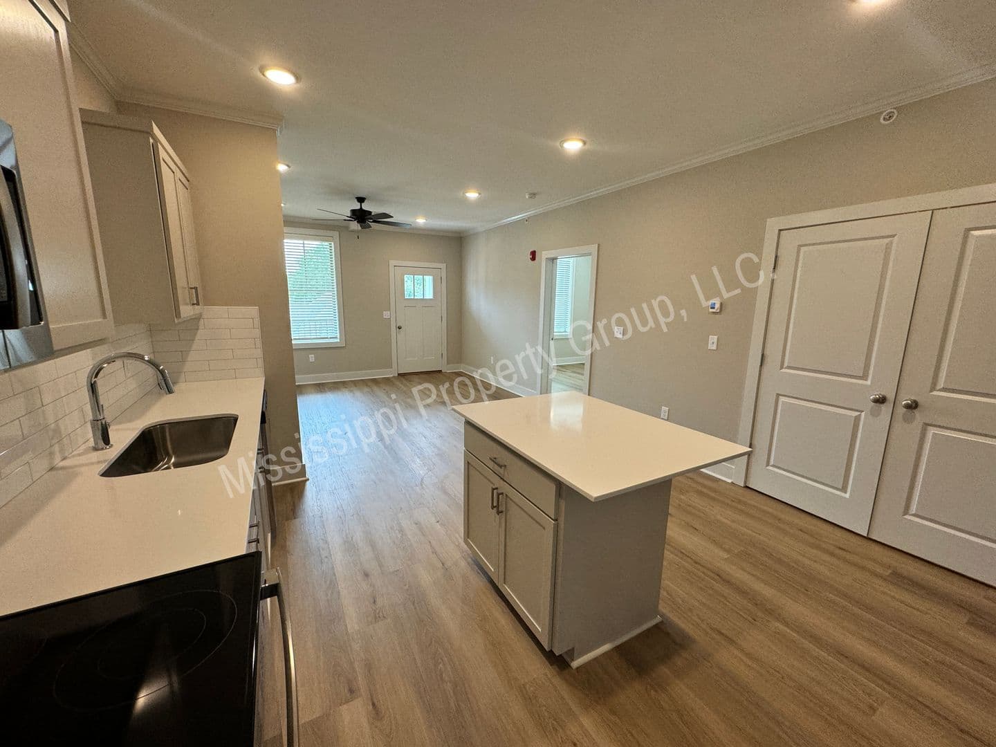 Oxford Apartment: 1207 Pleasant Drive
