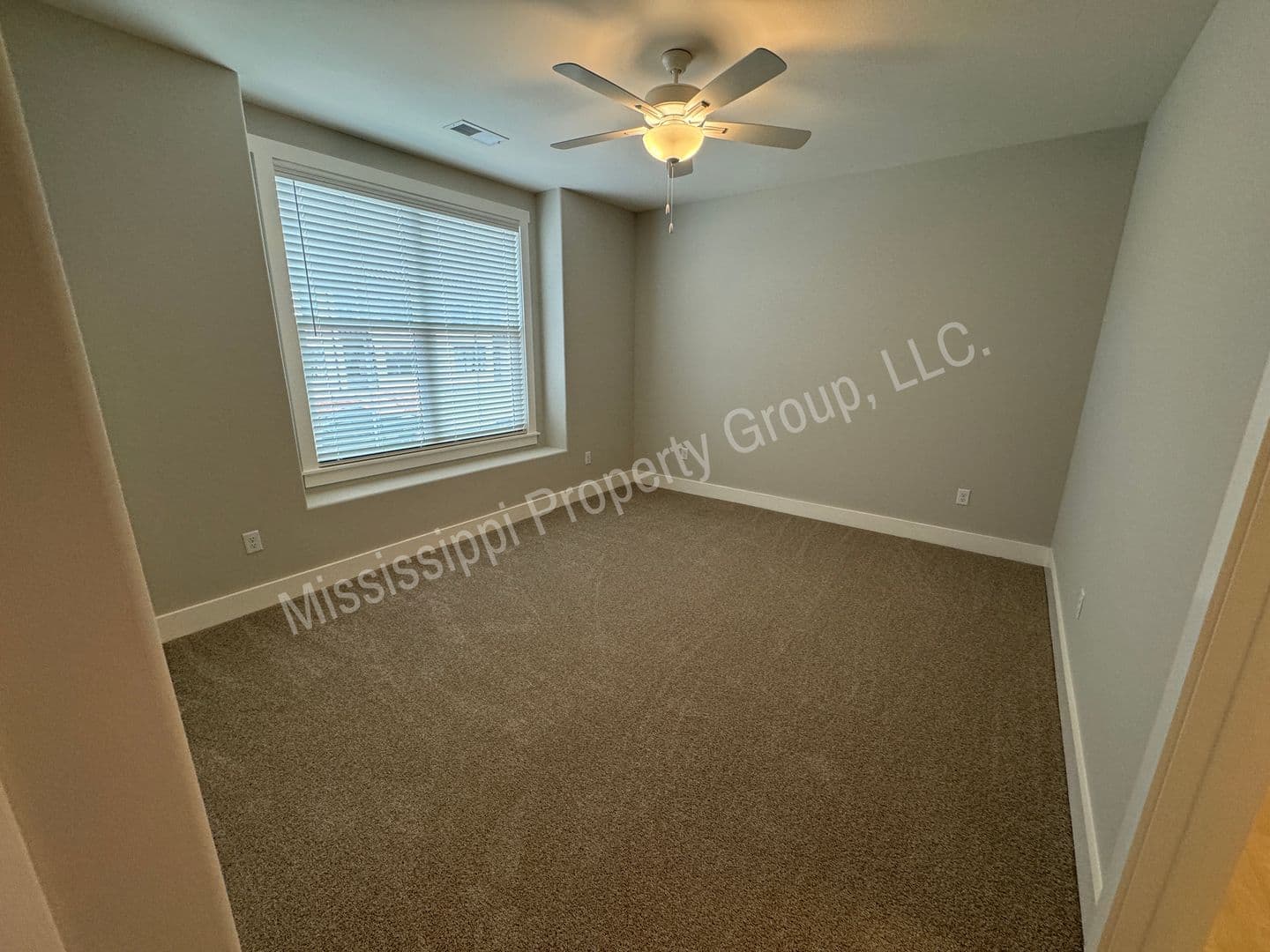 Oxford Townhome: 1843 Reserve Loop