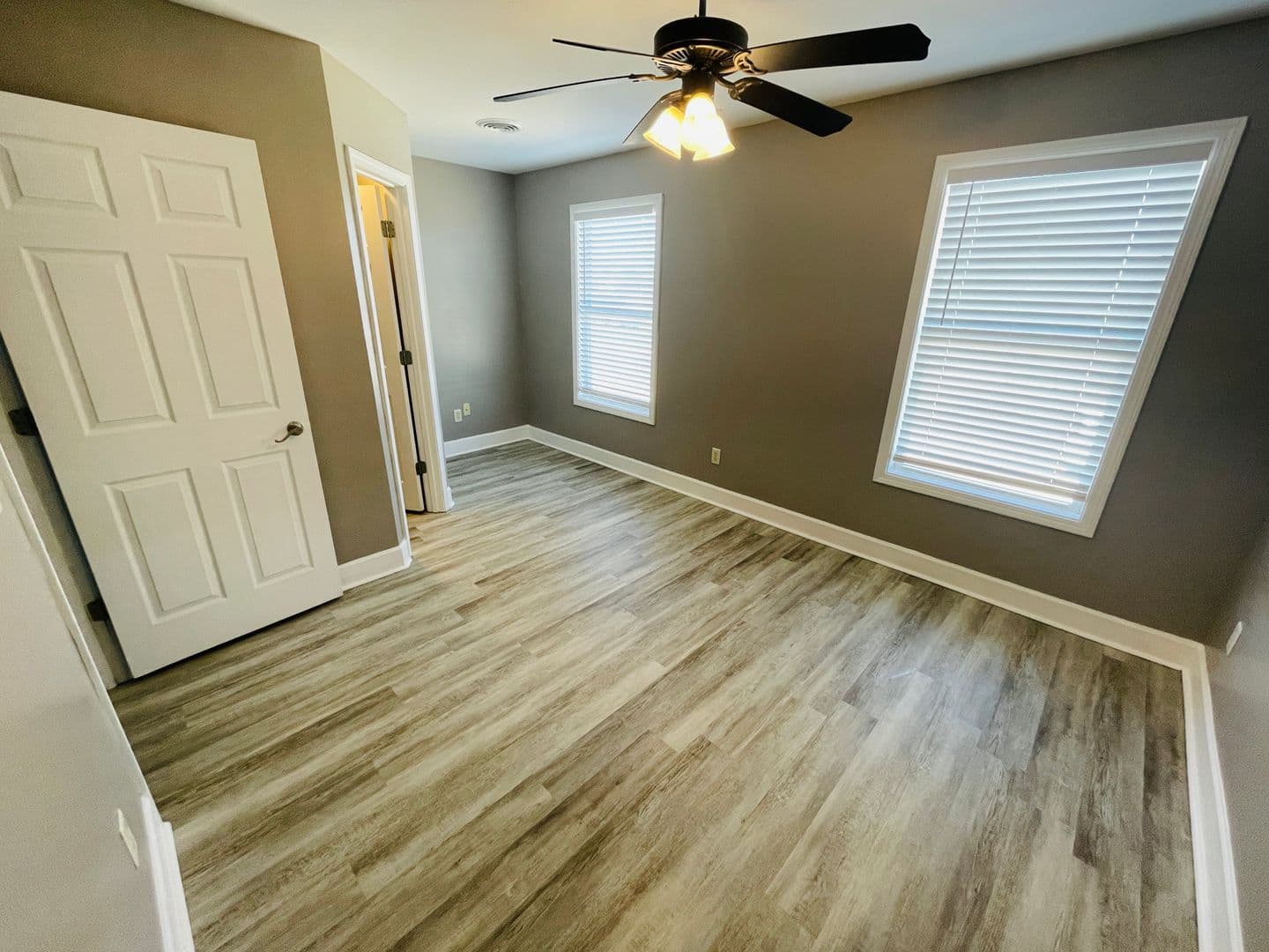 Oxford Townhome: 1 Mondrian Place