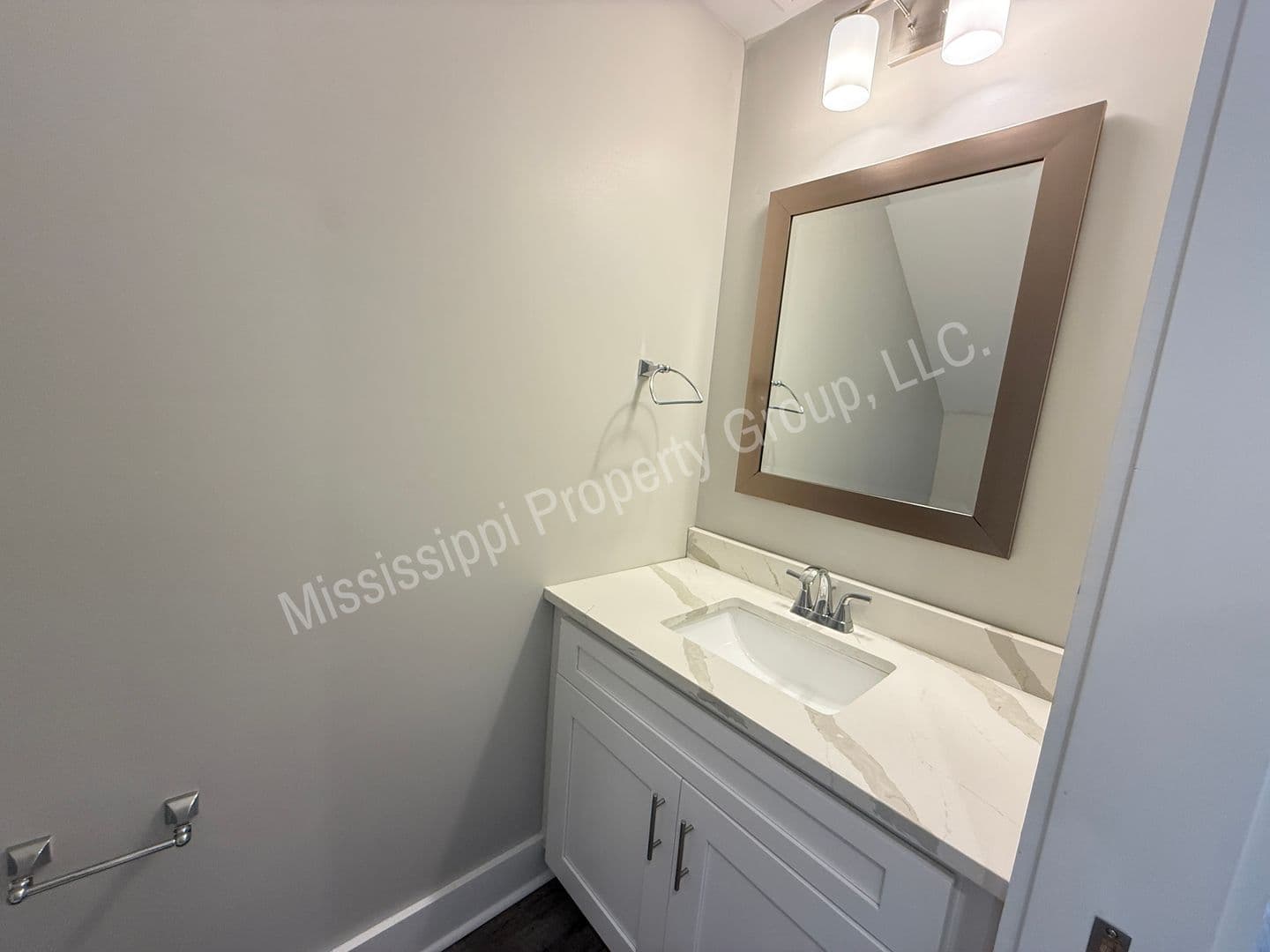 Oxford Townhome: 323 Stillwater Lane