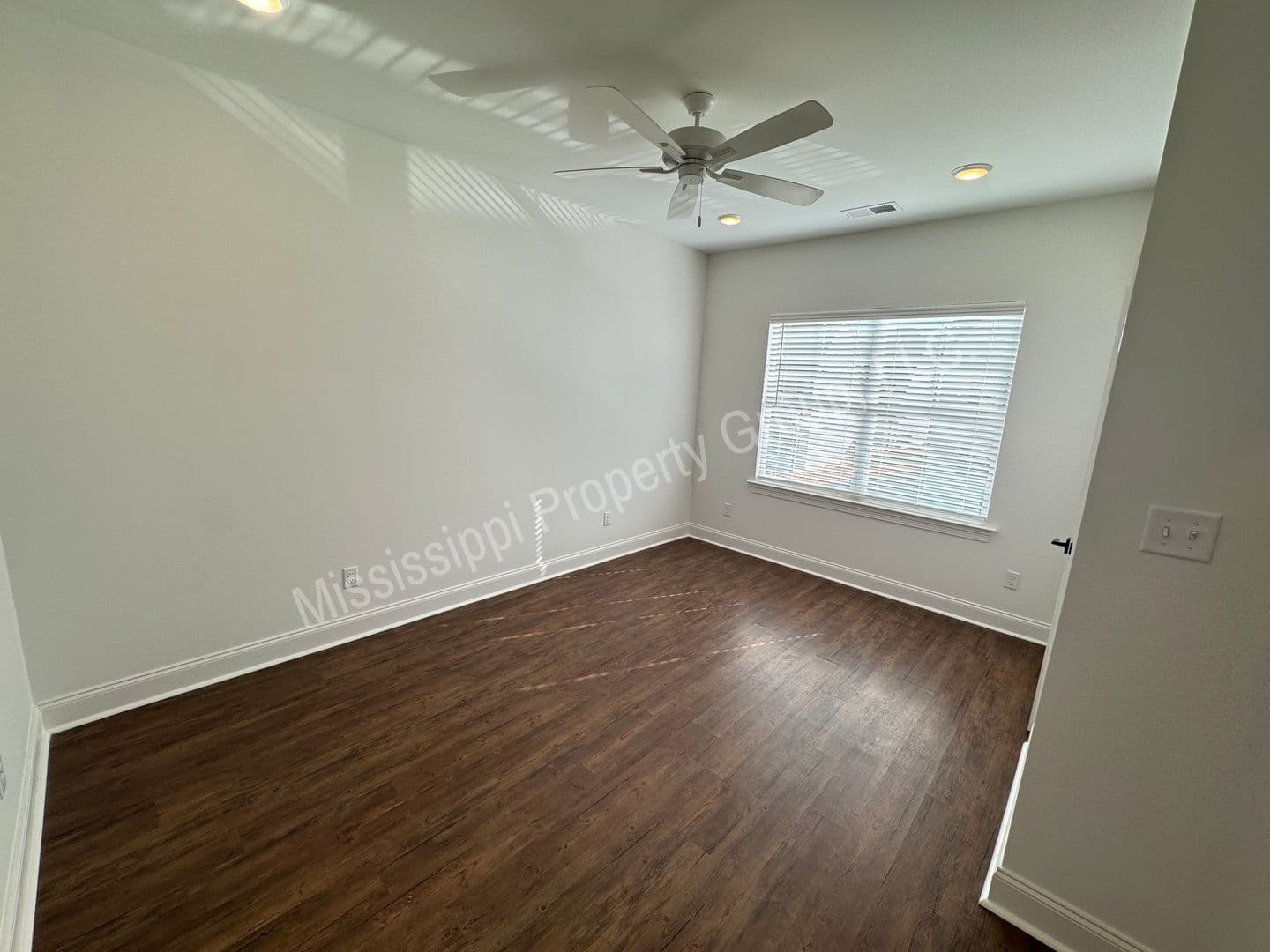 Oxford House: 306 Magnolia Court