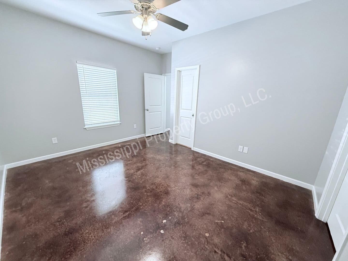 Oxford Condo: 1 Old Trail Circle