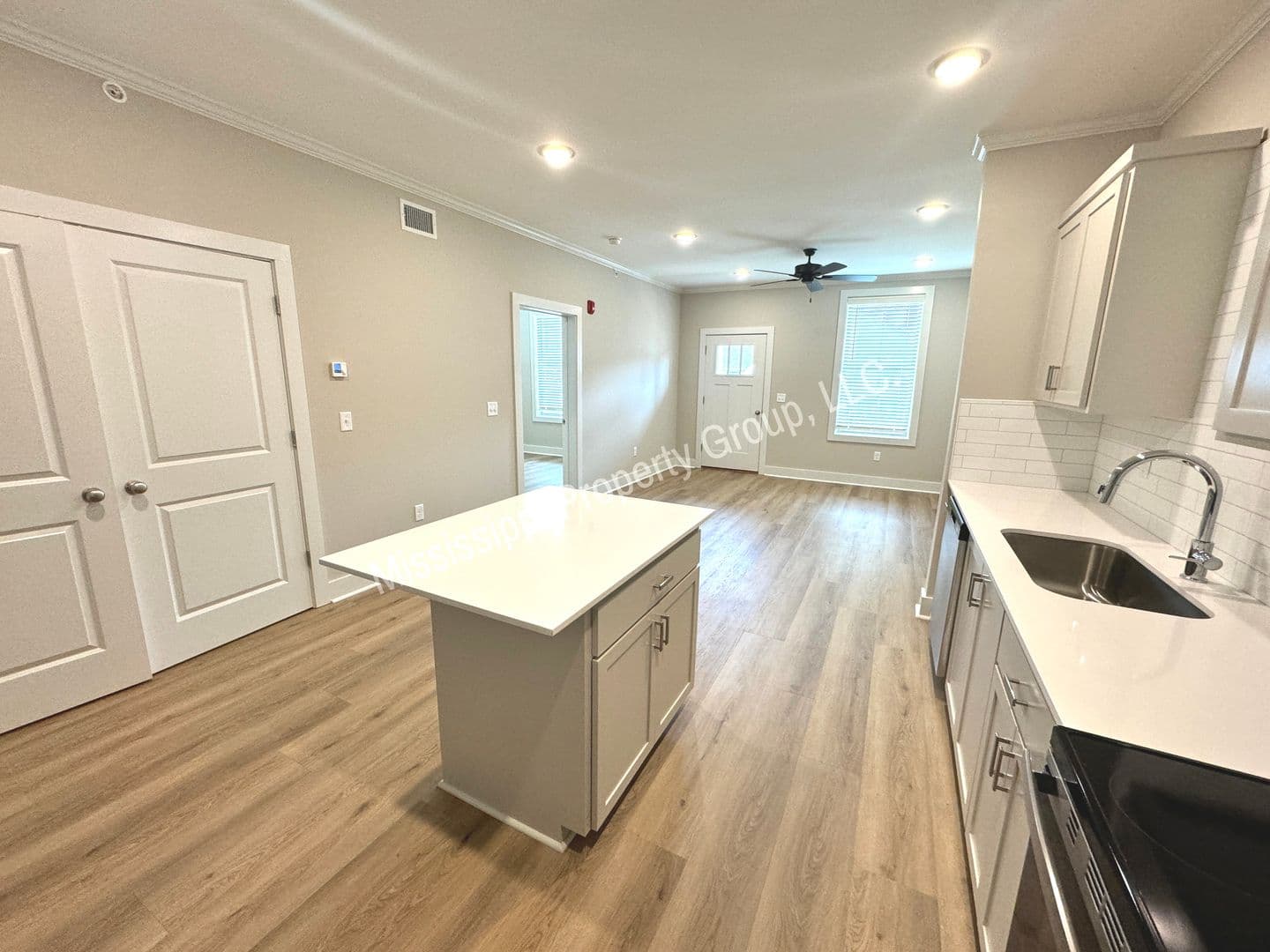 Oxford Apartment: 1207 Pleasant Drive