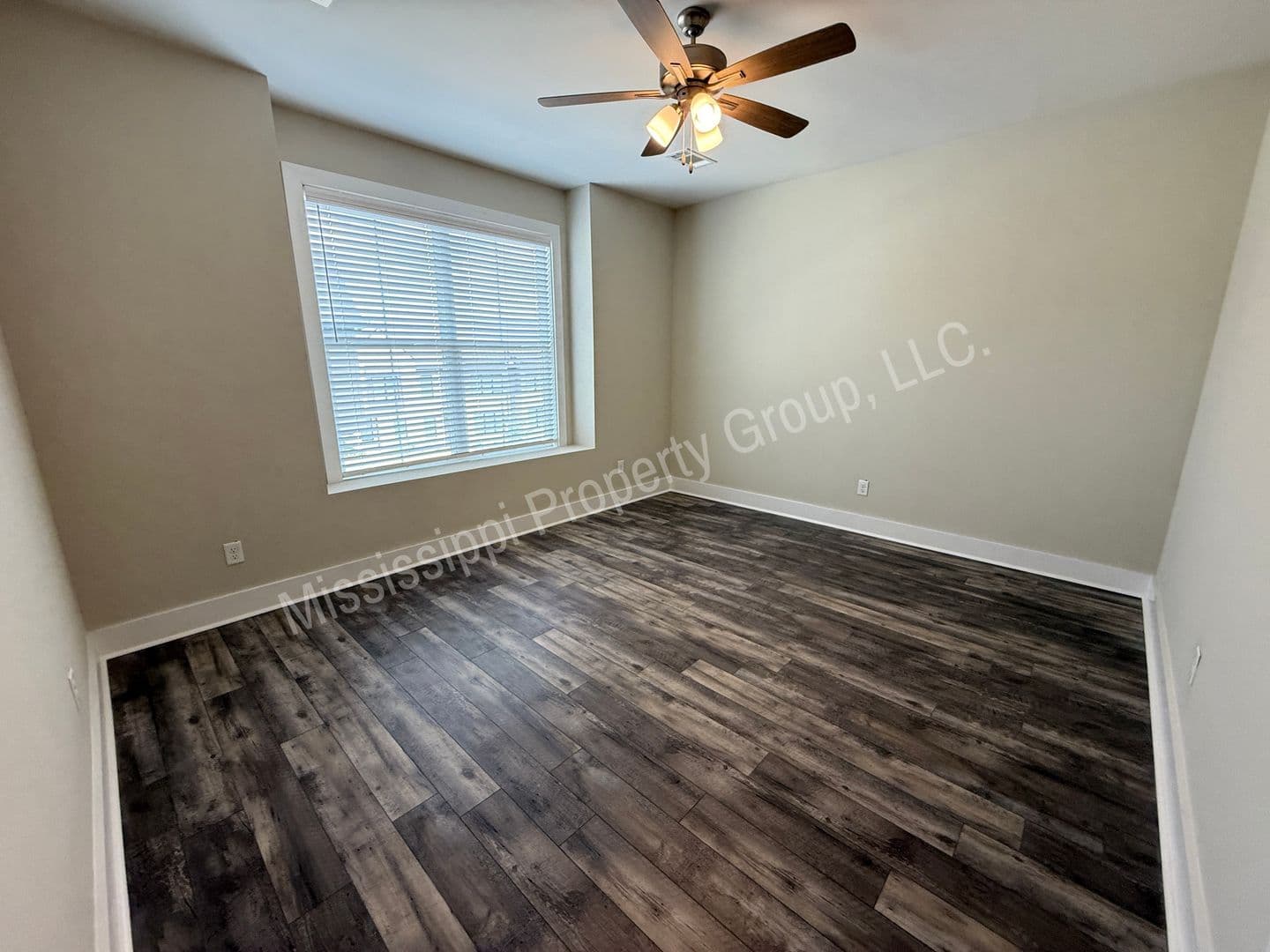 Oxford Townhome: 335 Stillwater Lane