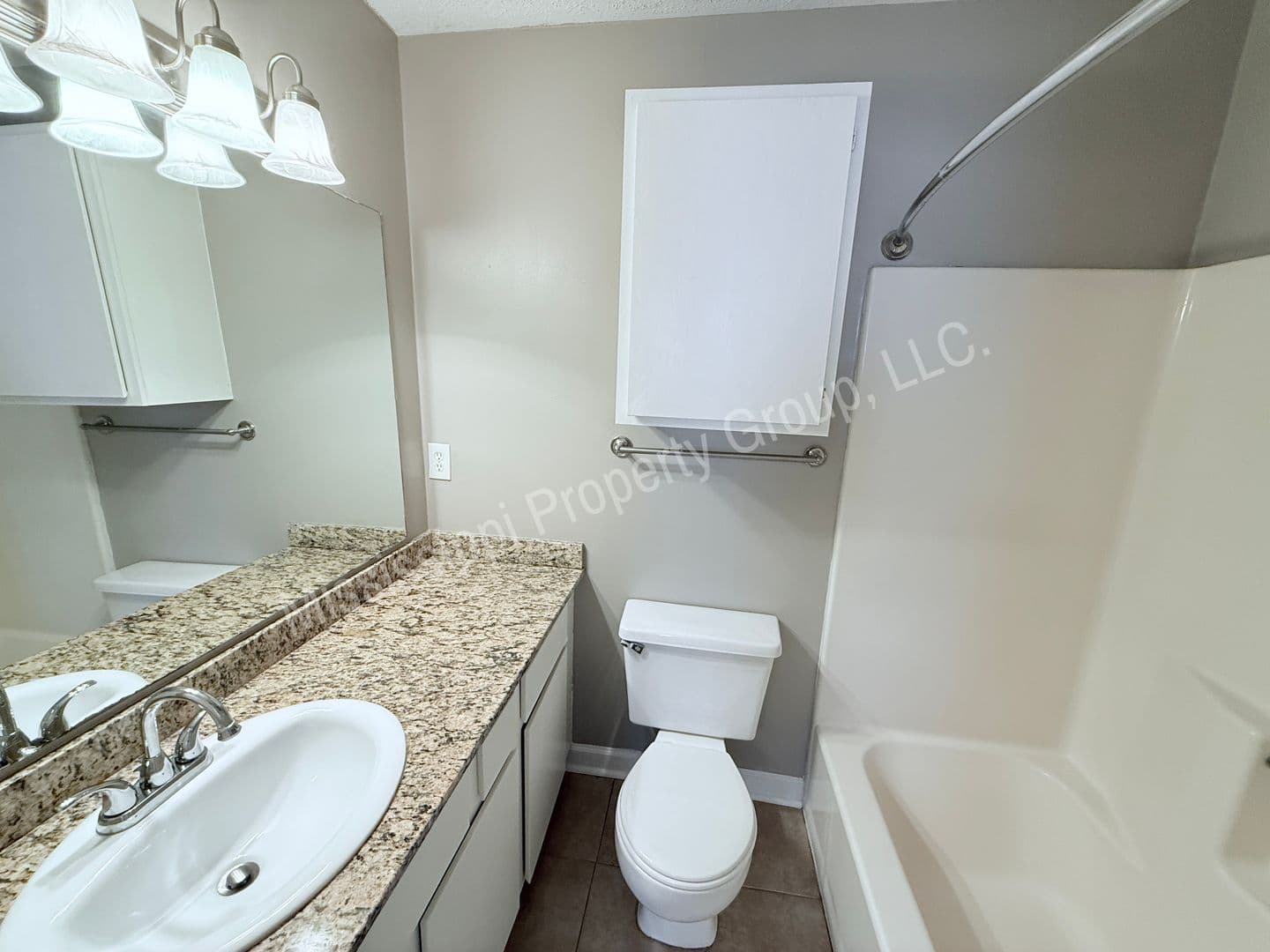 Oxford House: 2112 Old Taylor Road, Unit E8