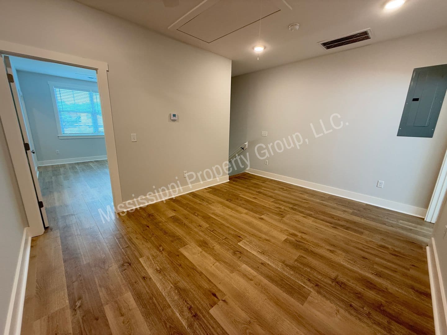 Oxford Townhome: 703 Miramar Lane