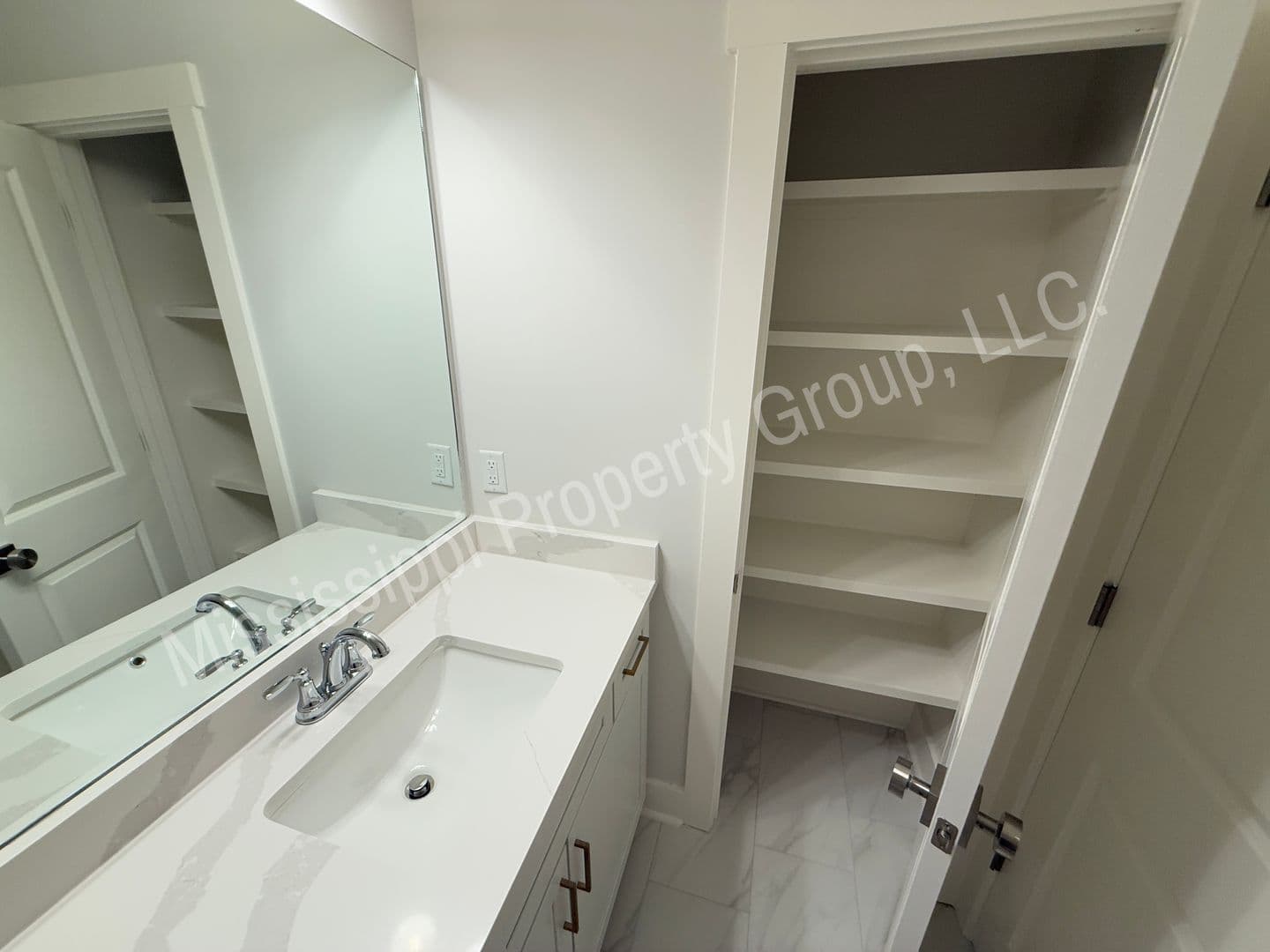 Oxford Townhome: 688 Miramar Lane