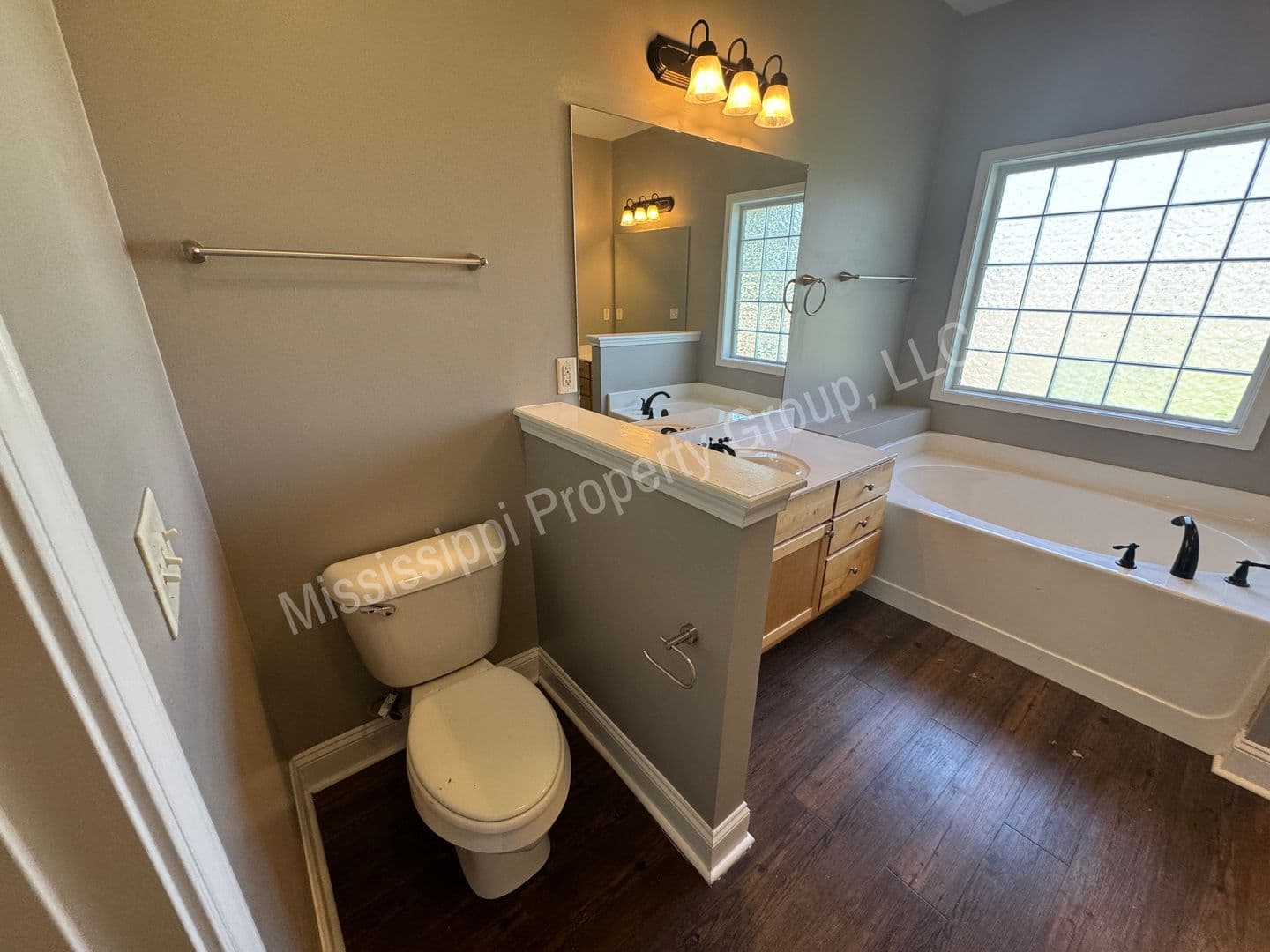 Oxford House: 304 Shumard Cove