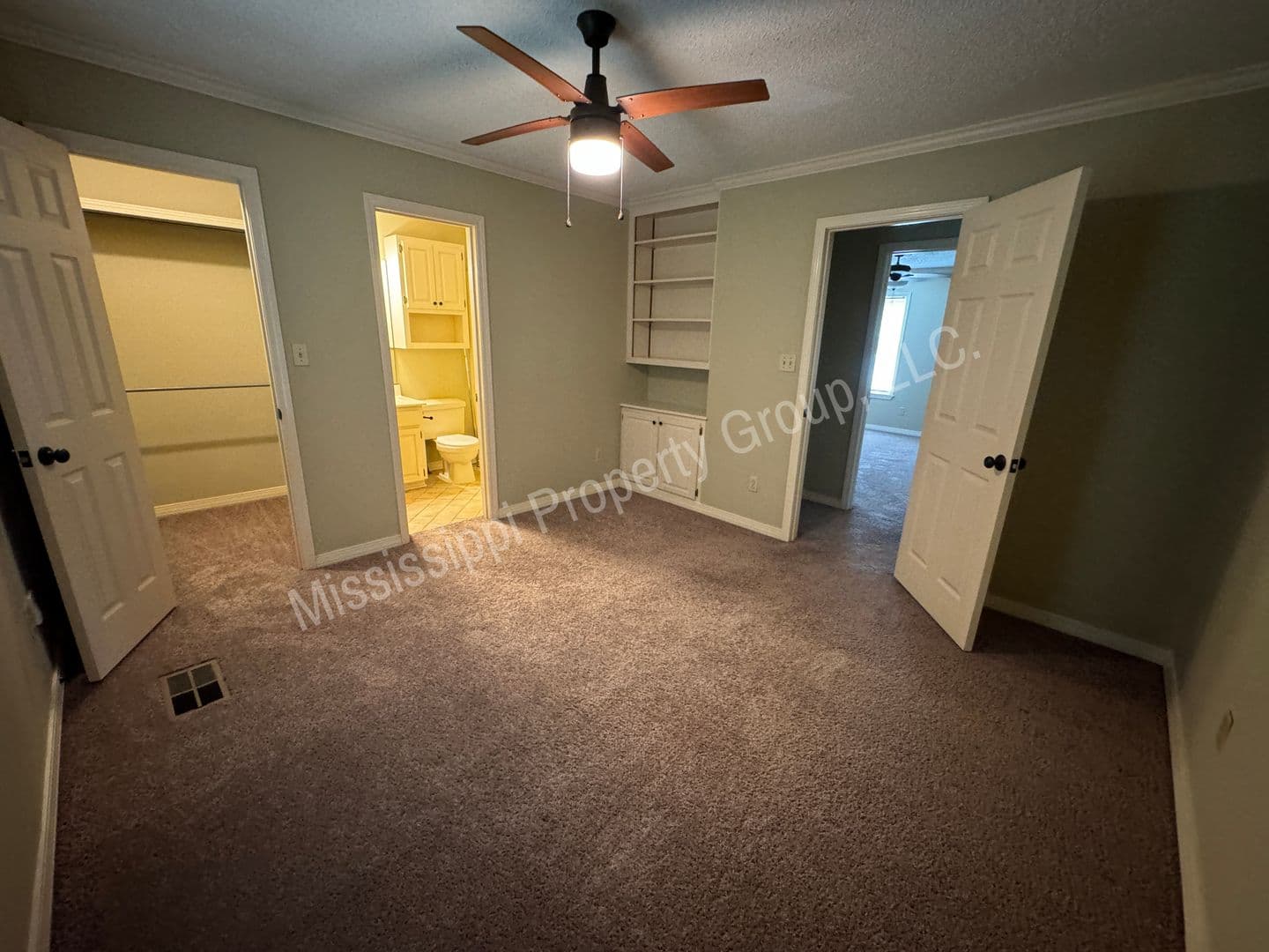 Oxford House: 1646 Garfield Avenue