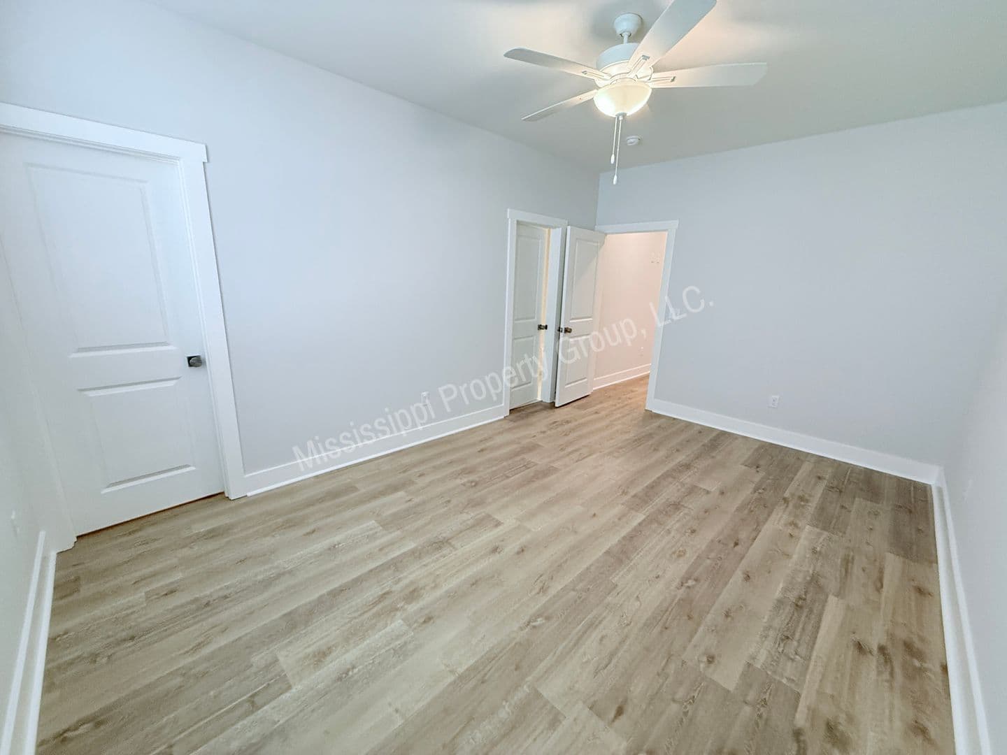Oxford Townhome: 692 Miramar Lane
