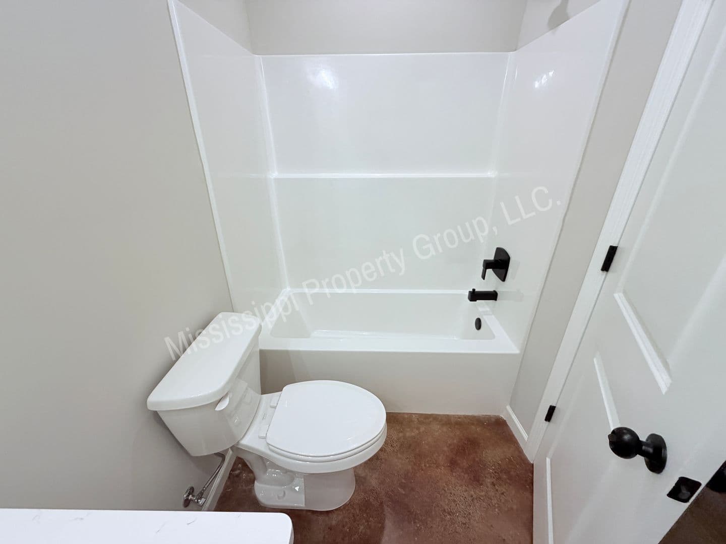Oxford Townhome: 4851 S. Lamar Blvd