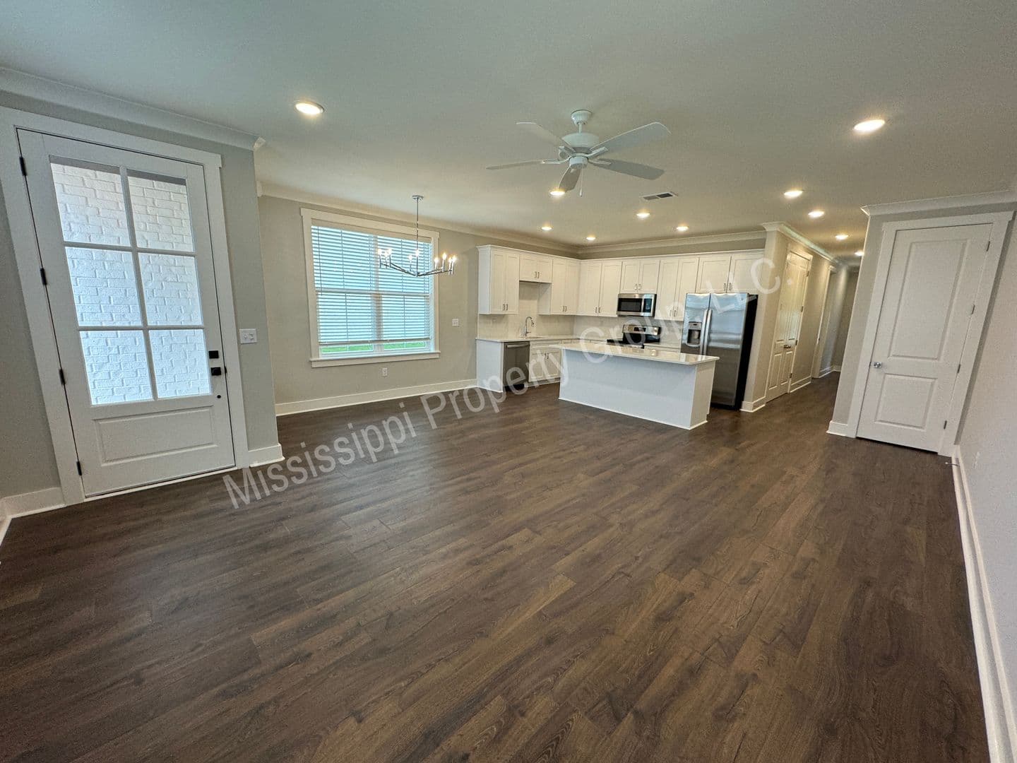 Oxford Townhome: 1843 Reserve Loop