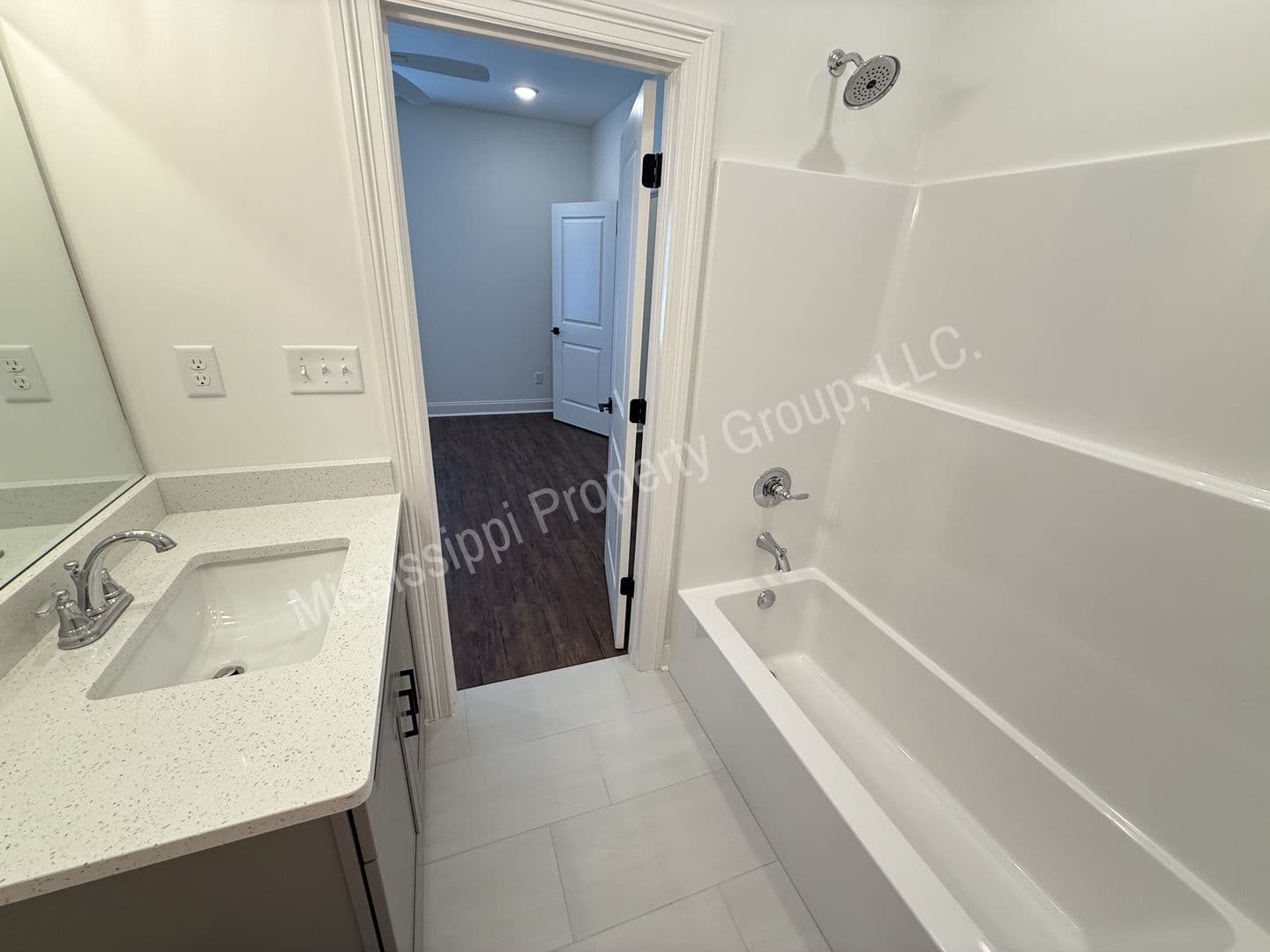 Oxford Townhome: 634 Cottage Grove Circle