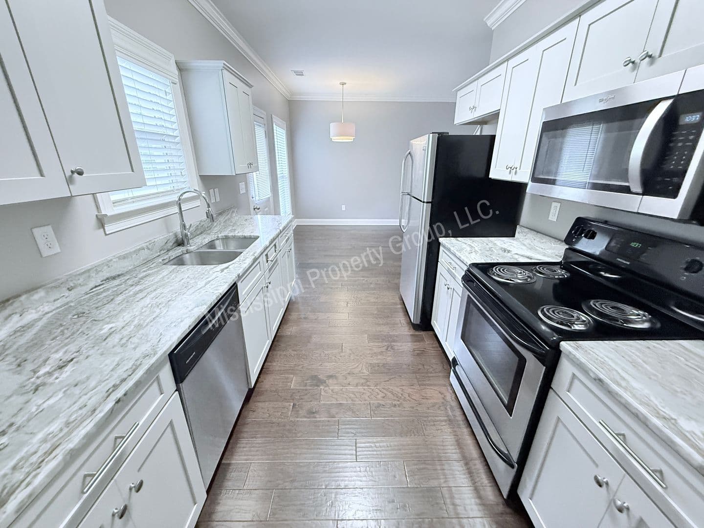Oxford Townhome: 514 Fifer Circle