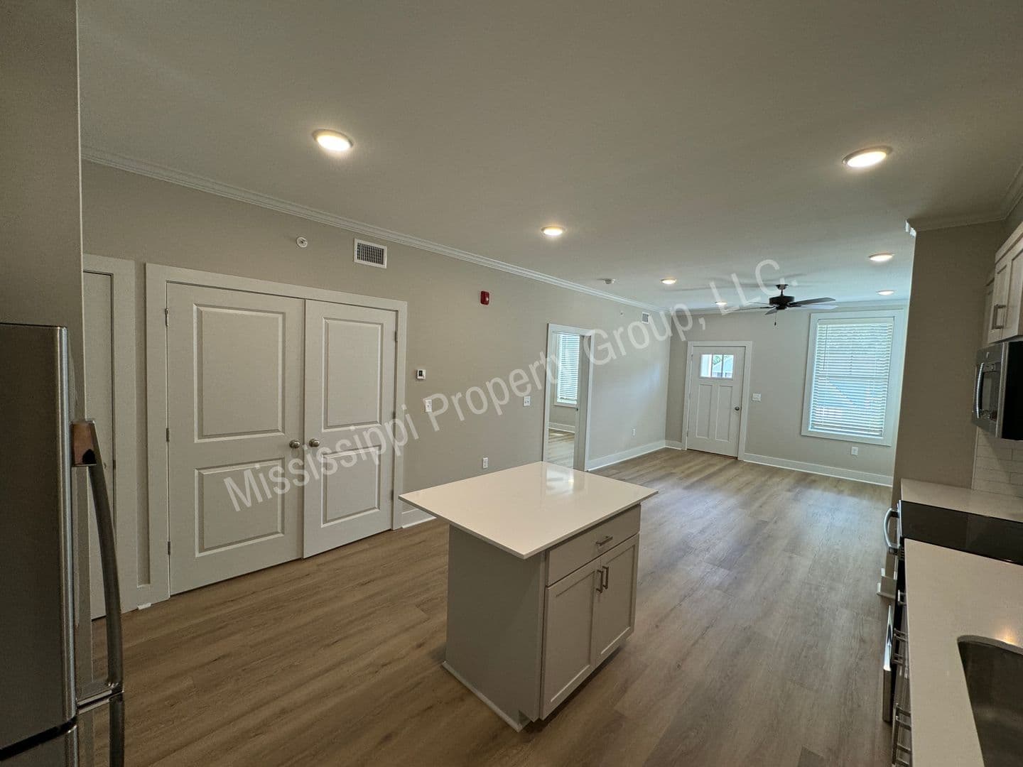 Oxford Apartment: 1205 Pleasant Drive