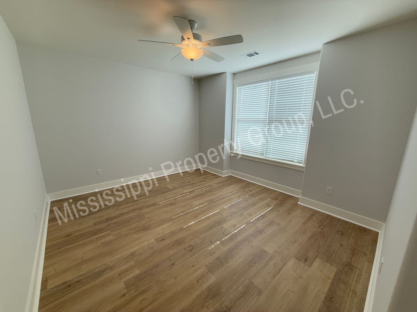 Oxford Townhome: 688 Miramar Lane