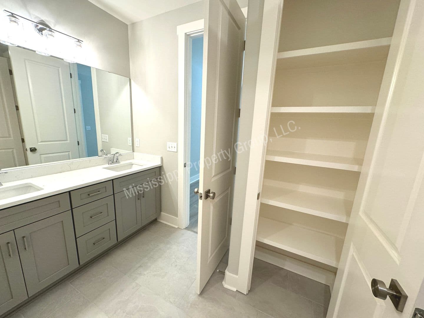 Oxford Townhome: 1841 Reserve Loop