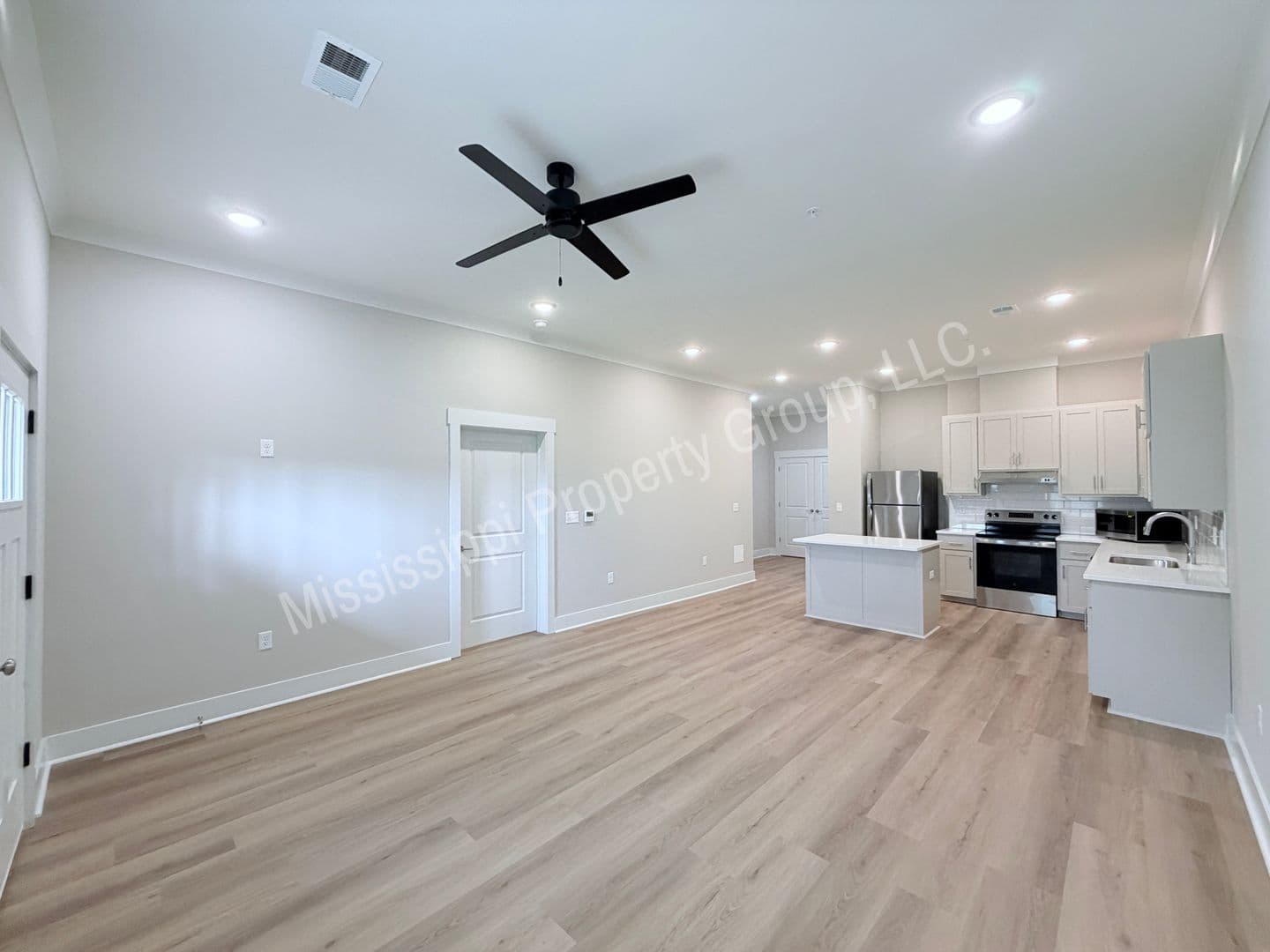Oxford Apartment: 1401 Chickasaw Road