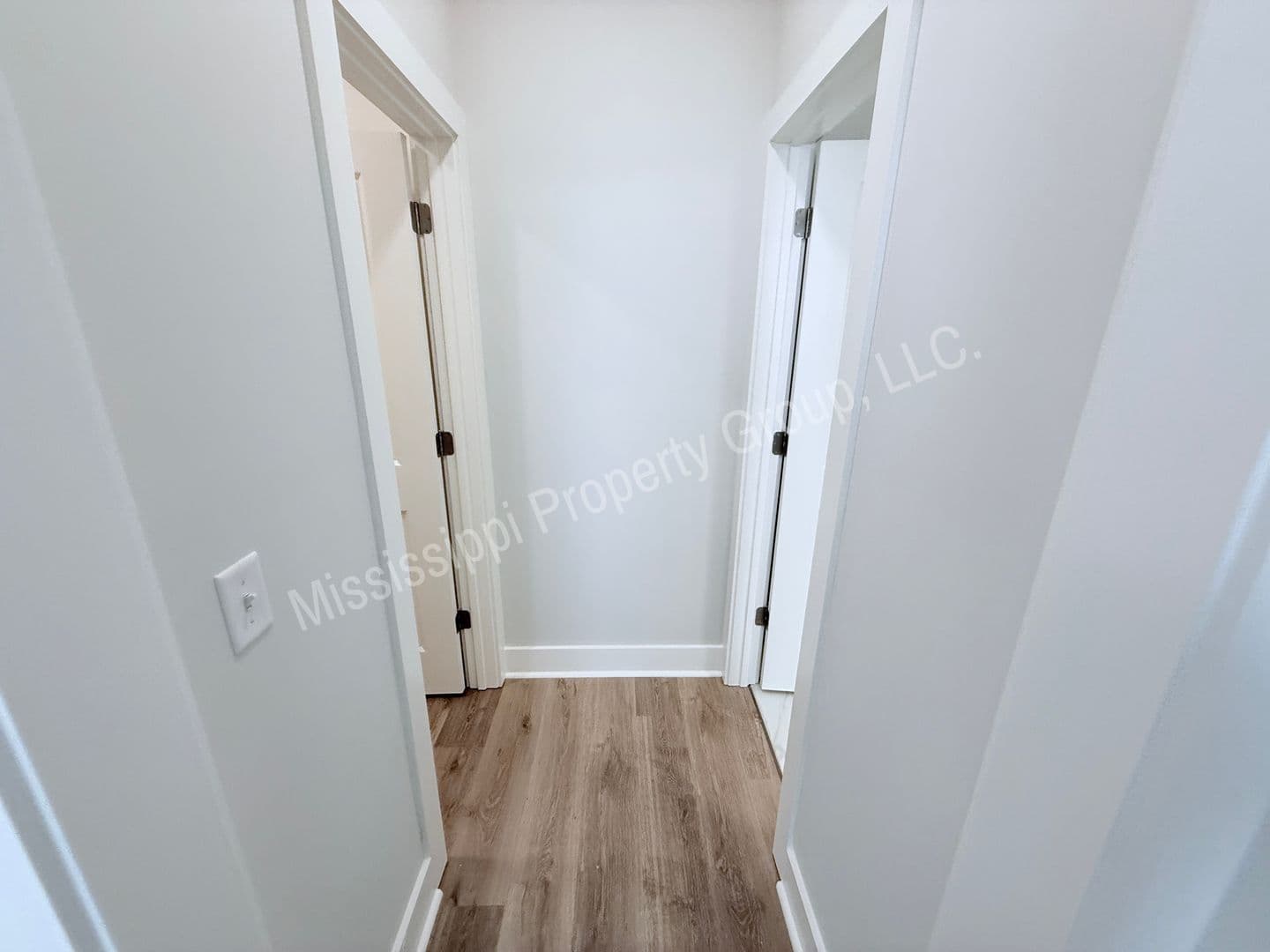 Oxford Townhome: 696 Miramar Lane