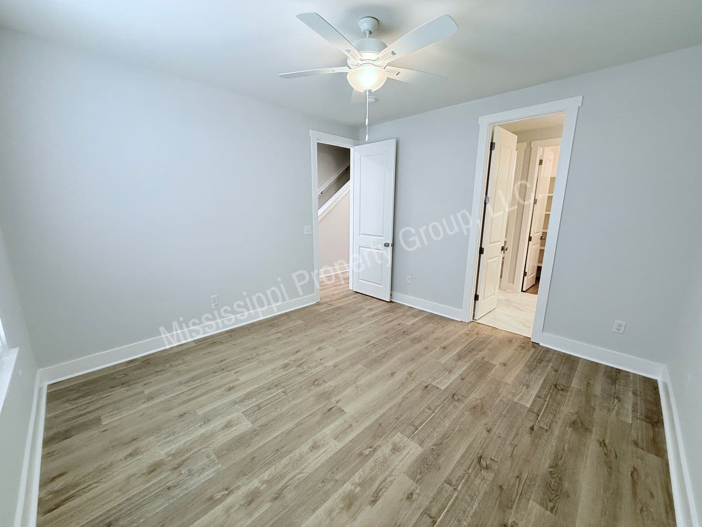 Oxford Townhome: 694 Miramar Lane
