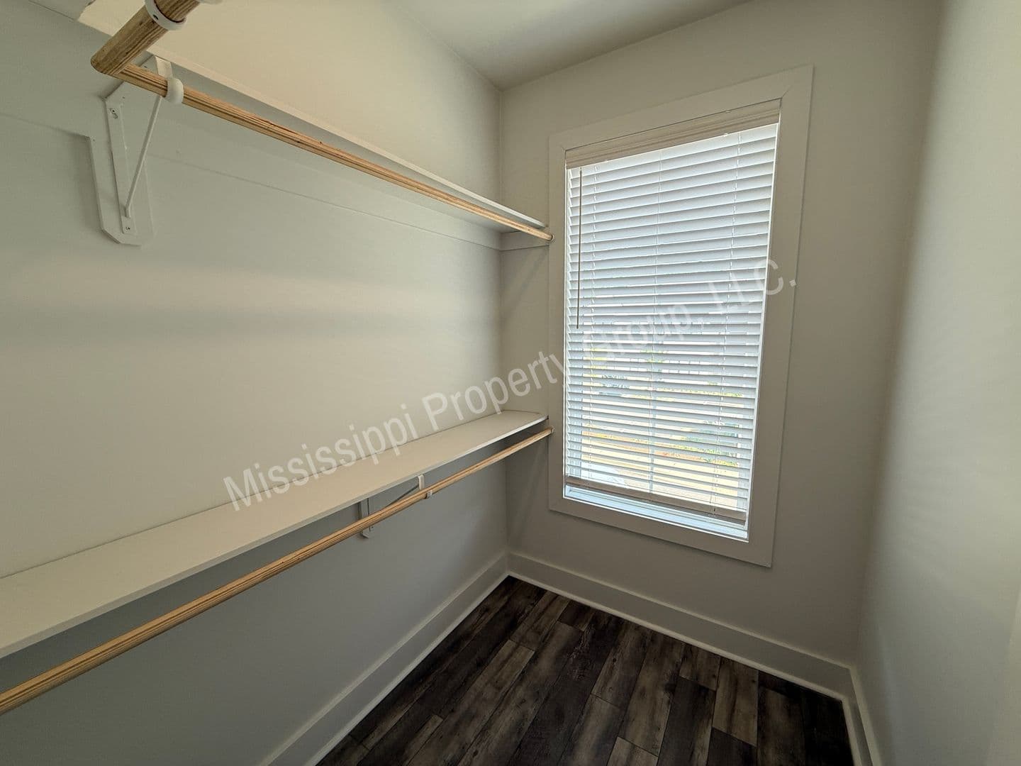 Oxford Townhome: 335 Stillwater Lane