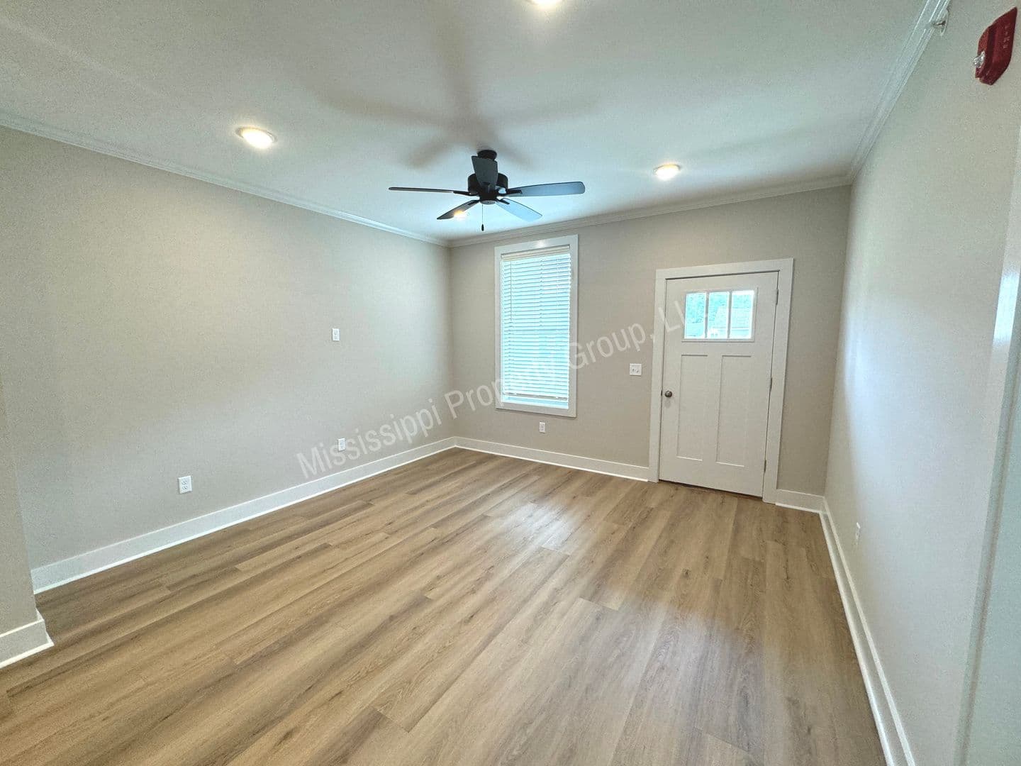 Oxford Apartment: 1207 Pleasant Drive