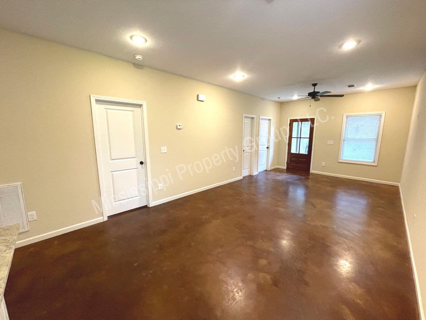 Oxford Townhome: 4851 S. Lamar Blvd