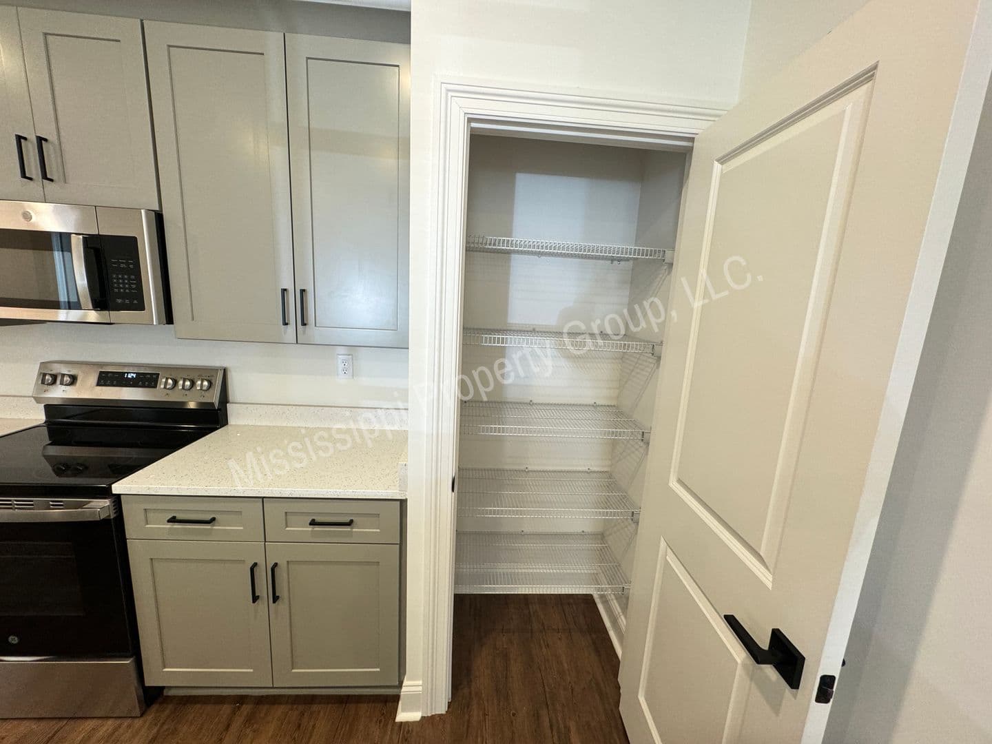 Oxford House: 306 Magnolia Court