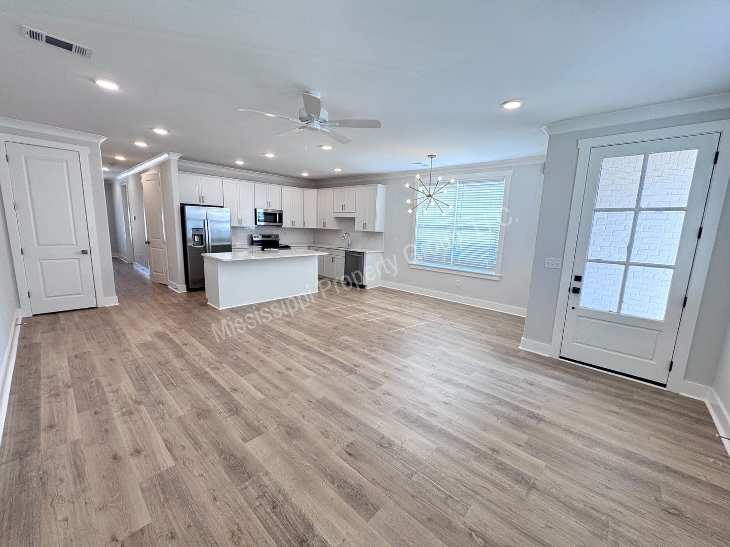 Oxford Townhome: 676 Miramar Lane